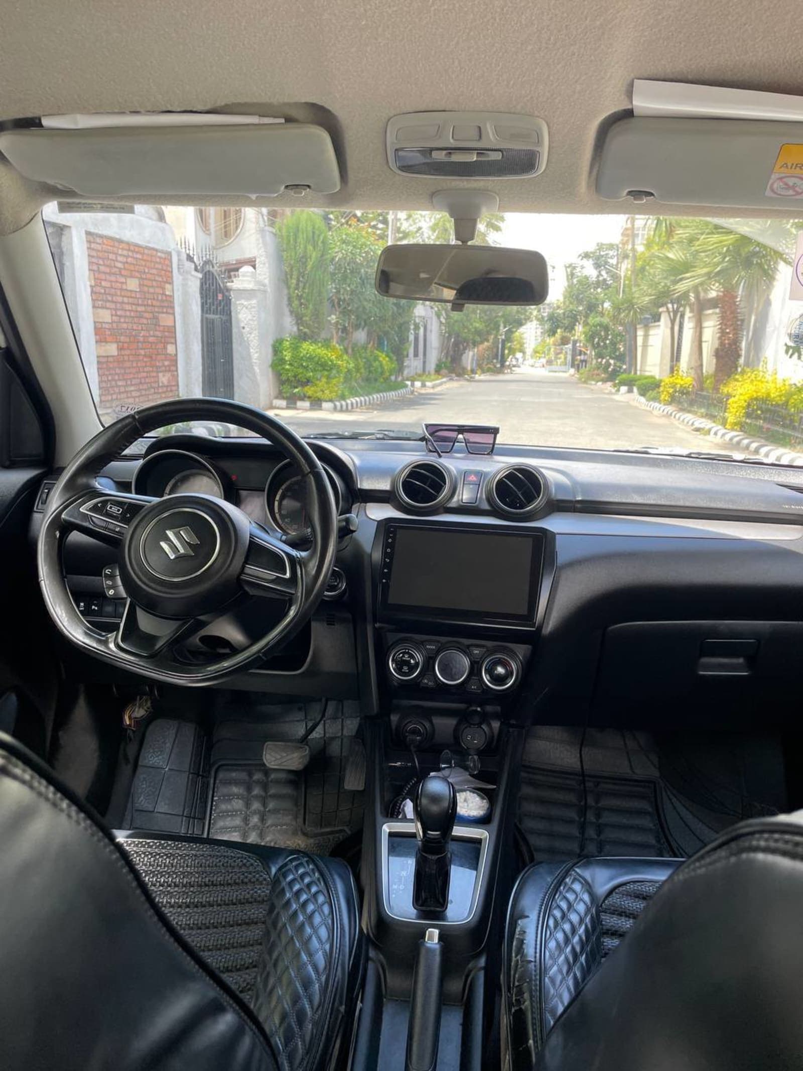 2022 Suzuki Swift — photo 2