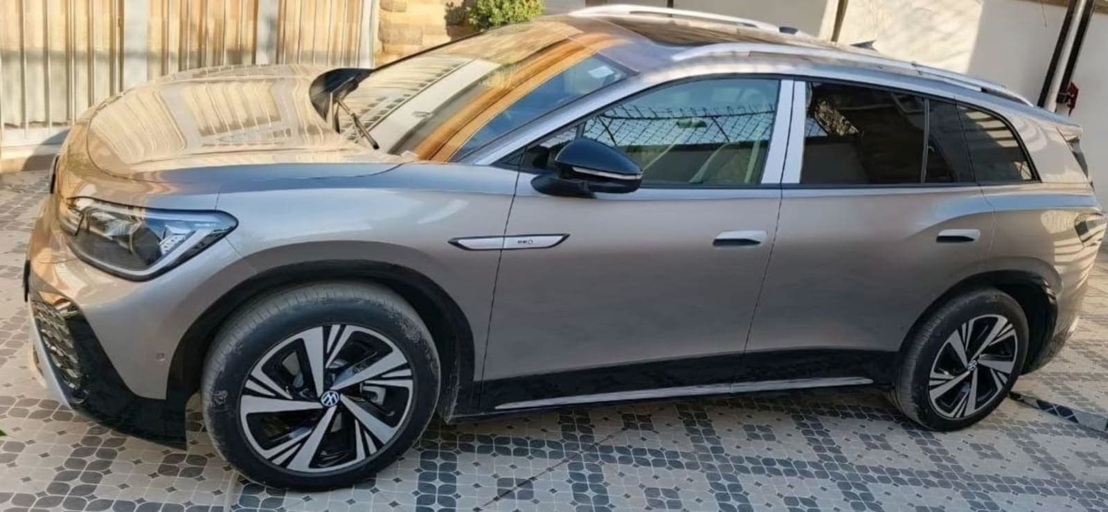 2024 Volkswagen ID.6 Crozz Pro — photo 2