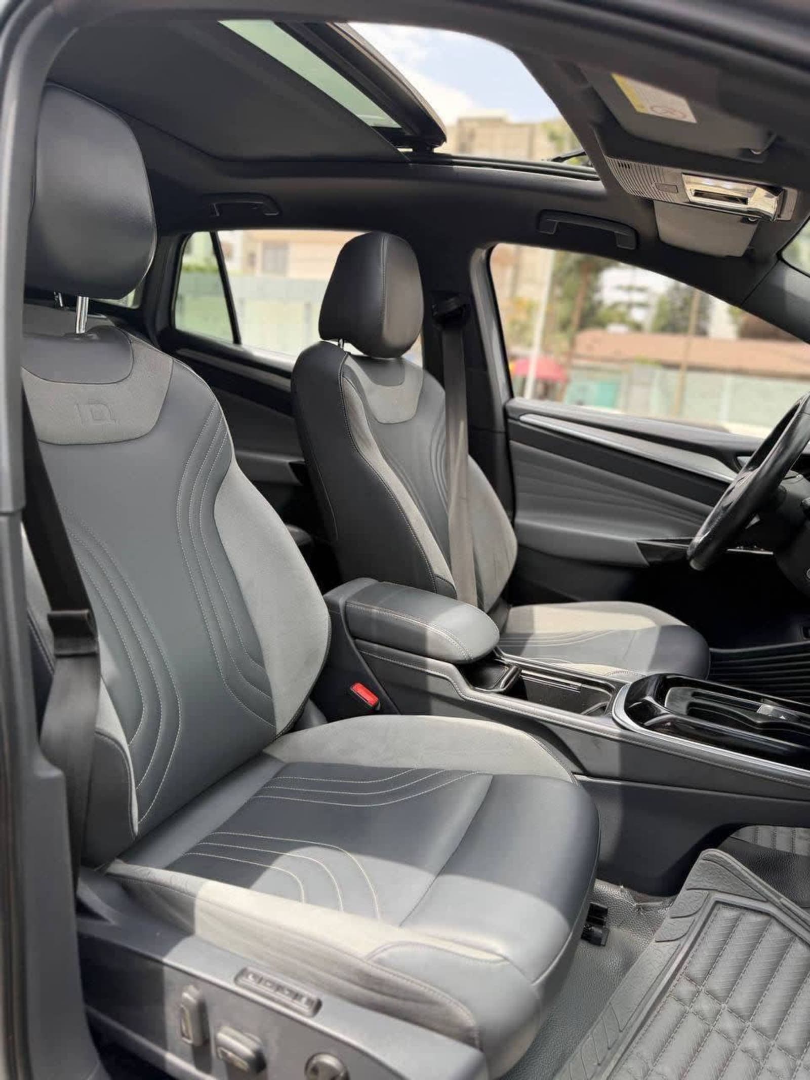 2022 Volkswagen ID.4 Crozz Pro — photo 3