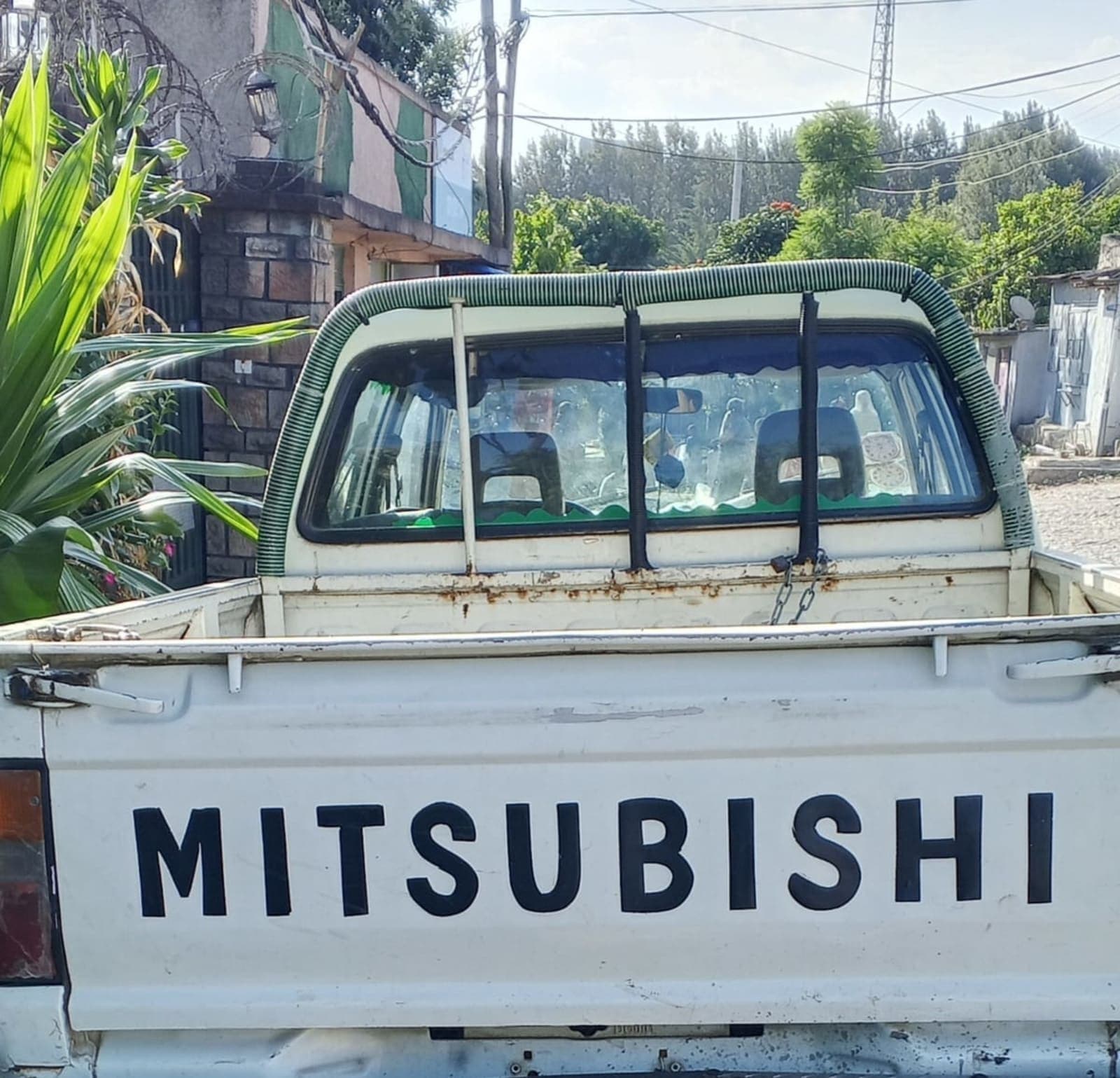 2000 Mistibushi L200 โ photo 3