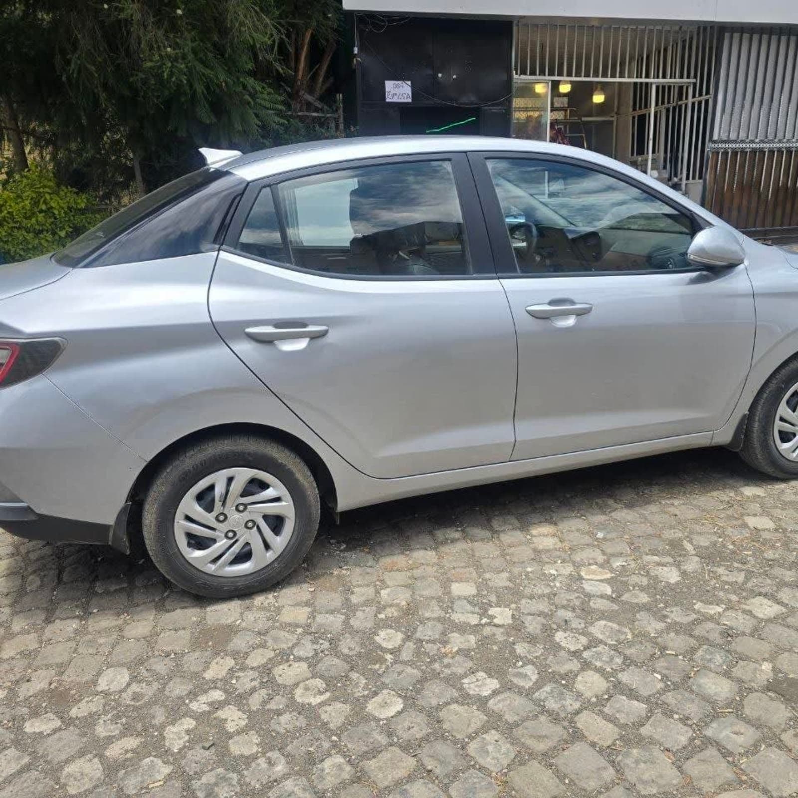 2022 Hyundai Grand i10 — photo 4