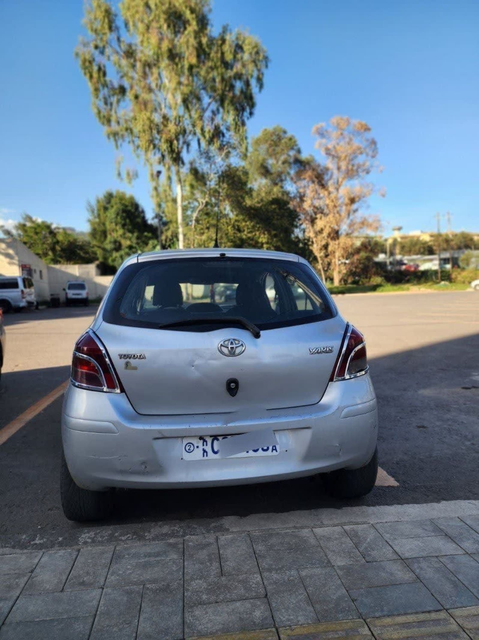 2009 Toyota Yaris Compact — photo 4