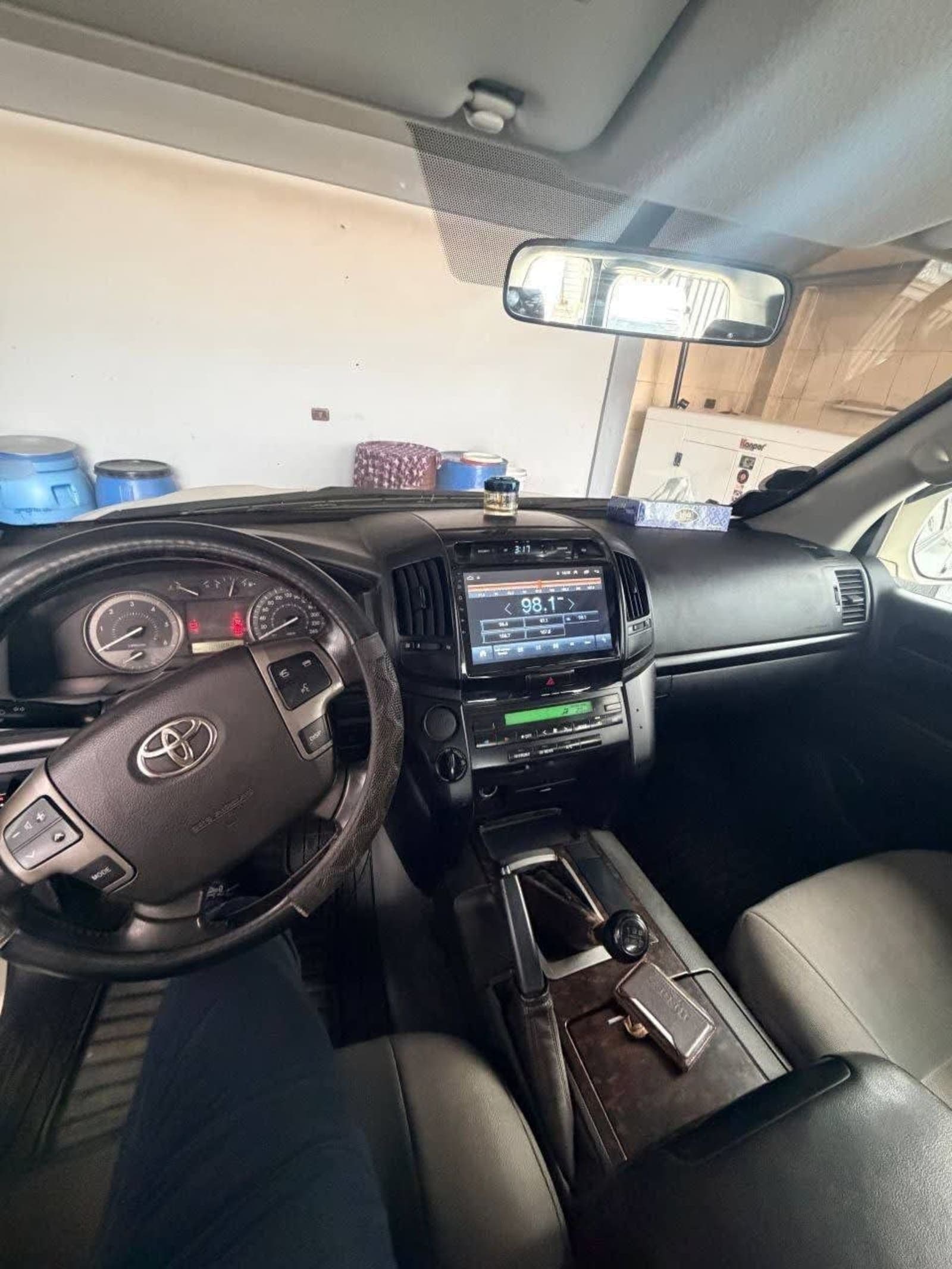 2012 Toyota Landcruiser GXR — photo 2