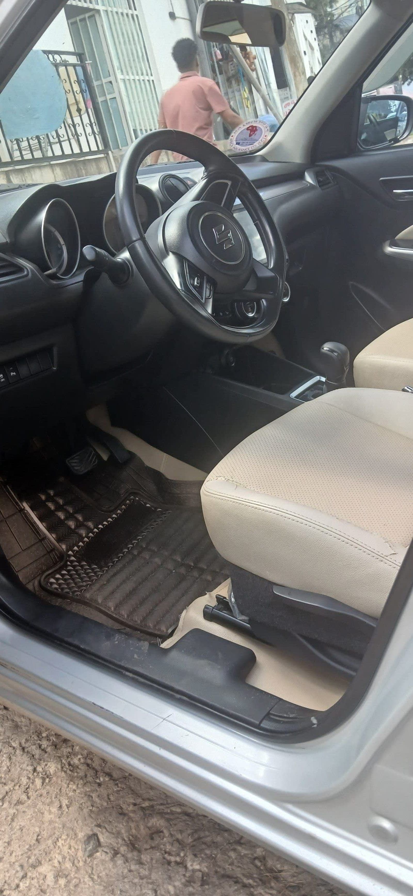 2022 Suzuki Swift — photo 4