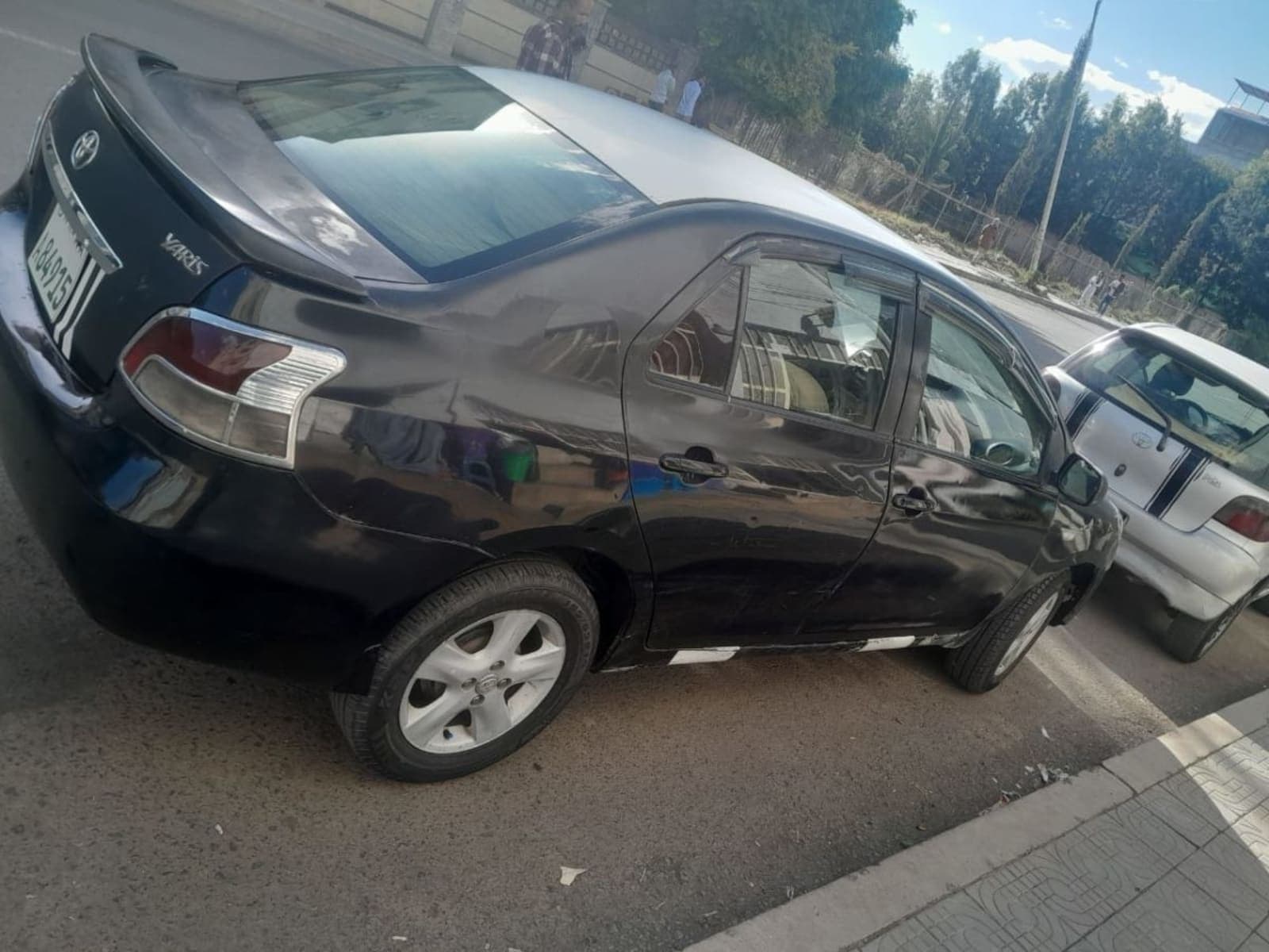 2009 Toyota Yaris — photo 1