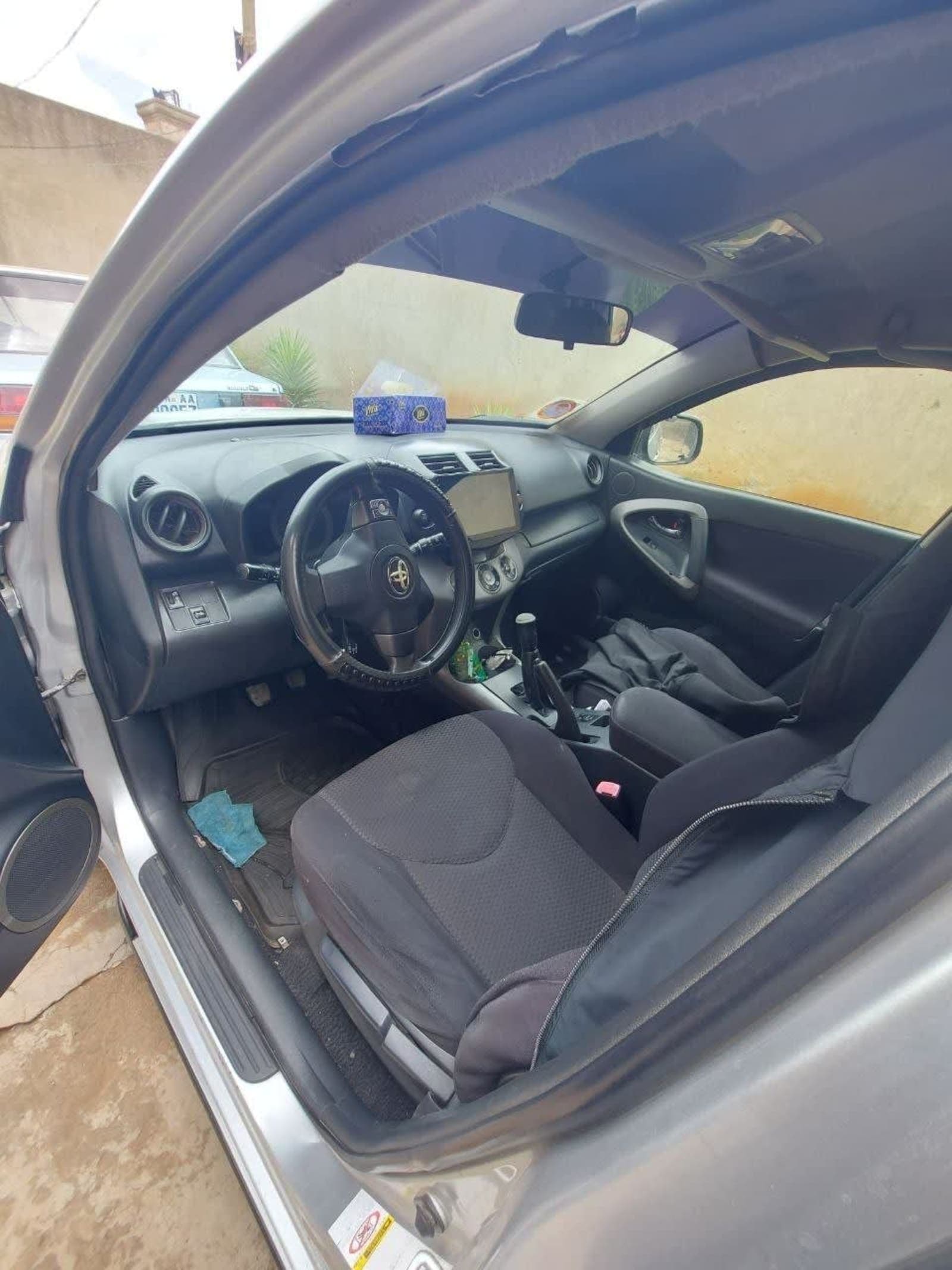 2006 Toyota RAV4 — photo 1