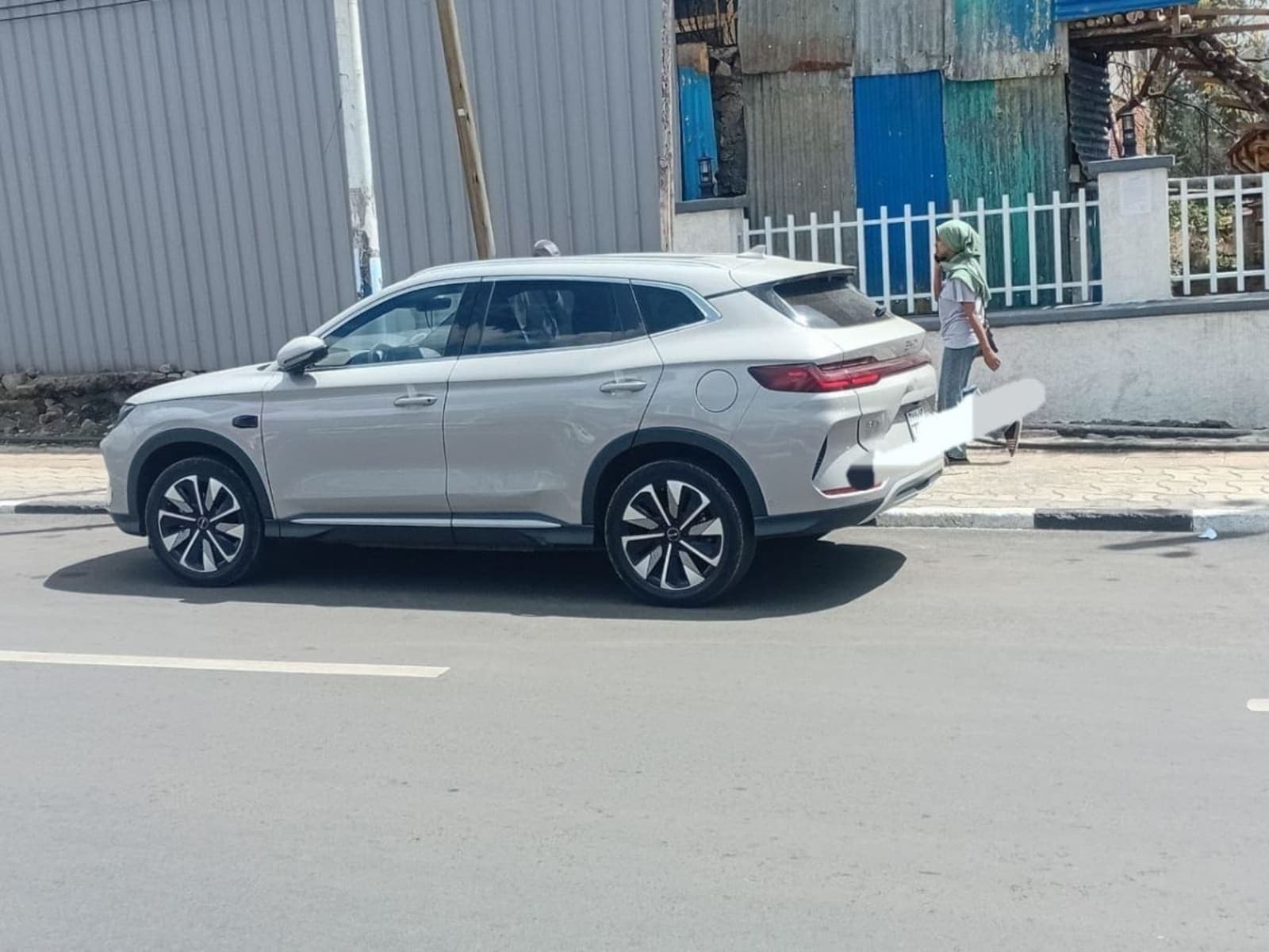 2025 BYD Song Plus Smart — photo 2