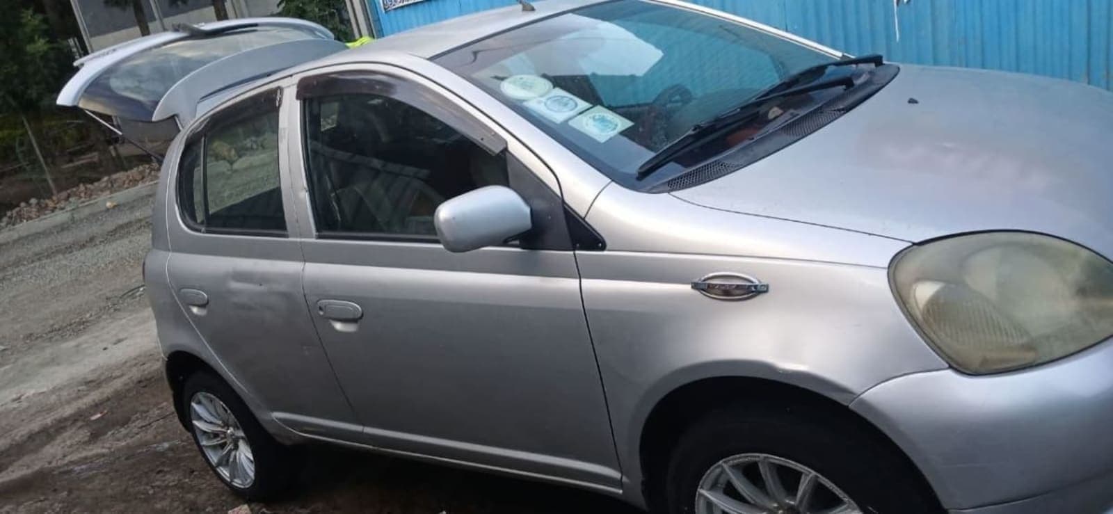 2001 Toyota Vitz — photo 5