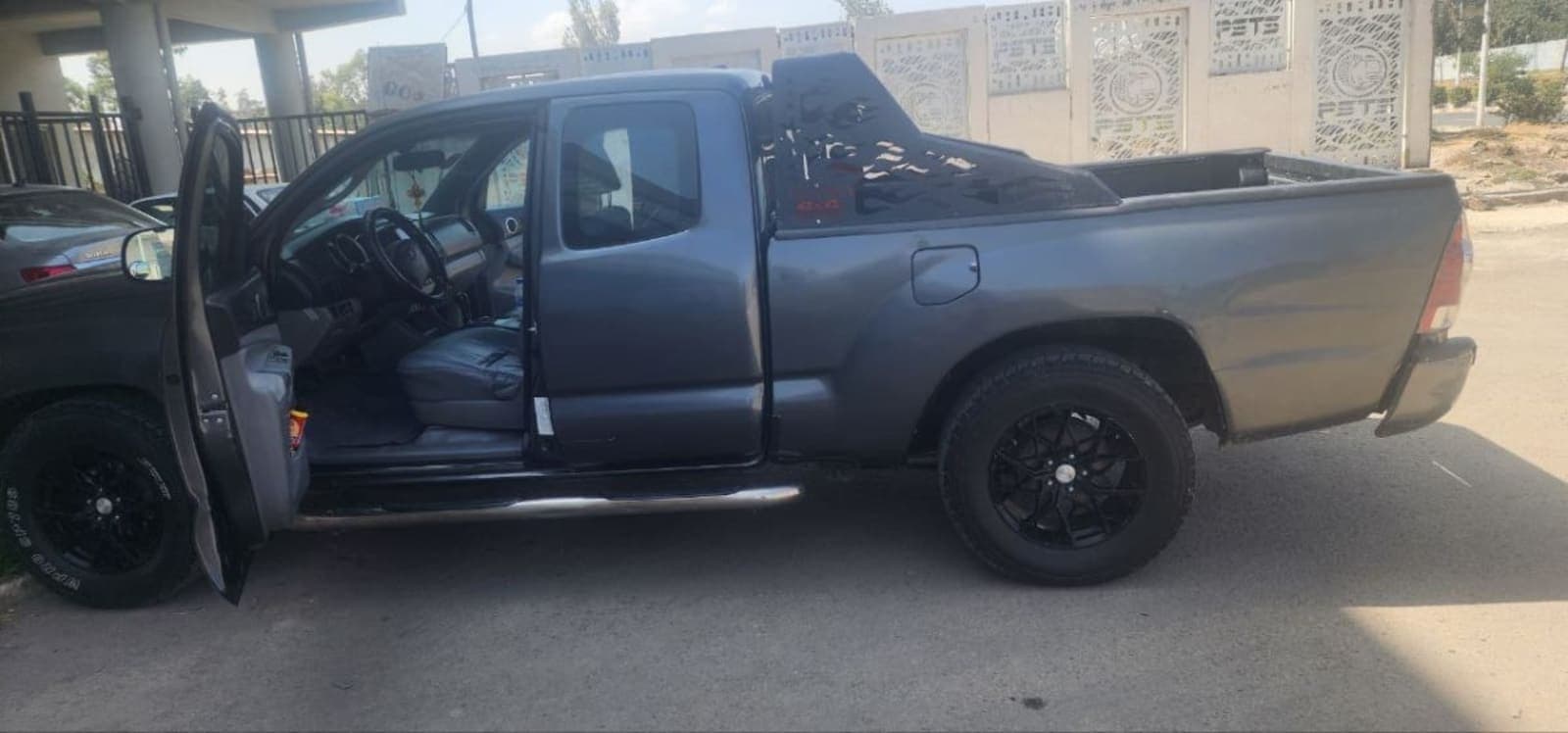 2008 Toyota Tacoma โ photo 2