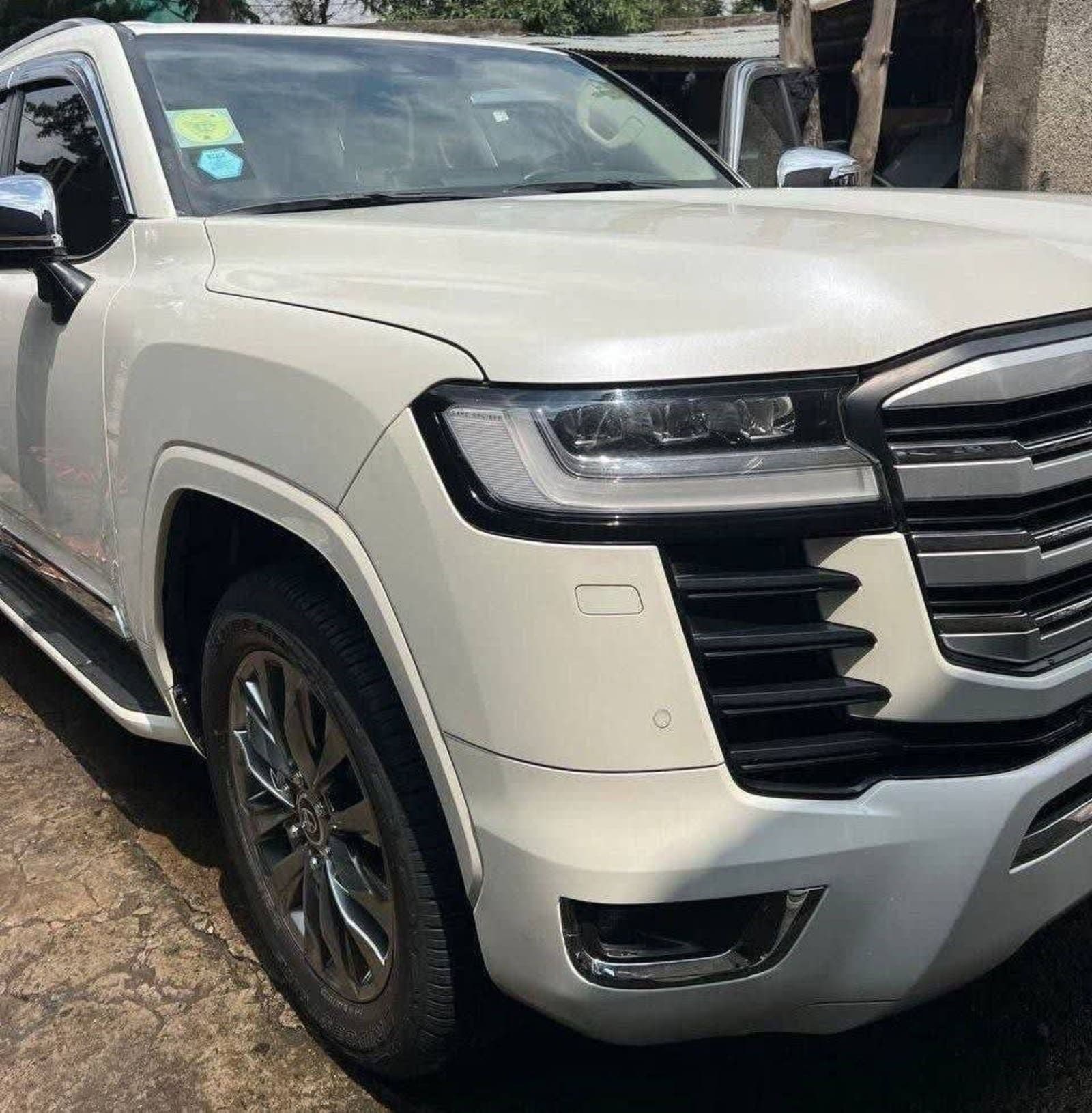 2022 Toyota Land Cruiser V6 V.X.R — photo 2