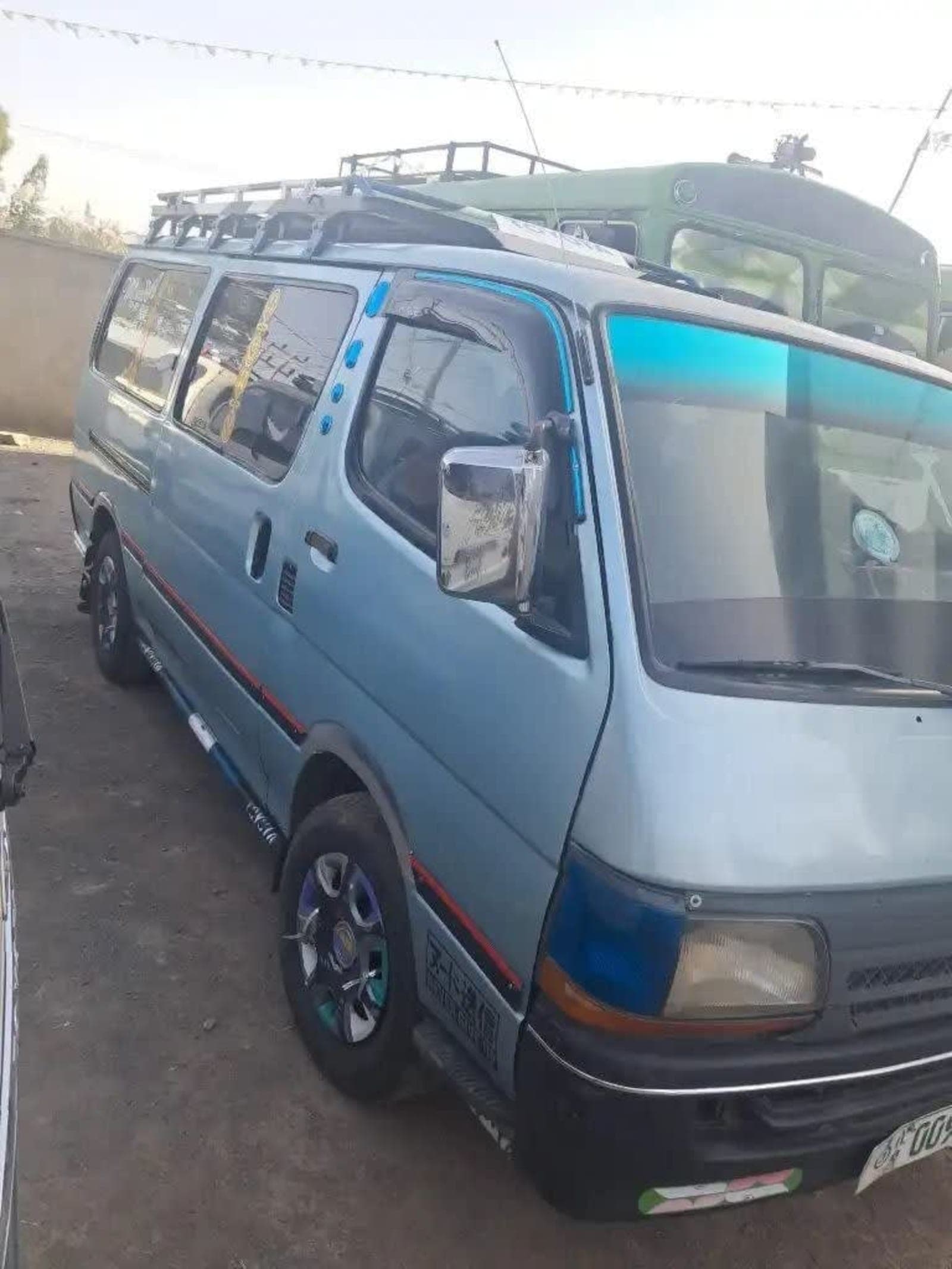 2002 Toyota 5L minibus — photo 3