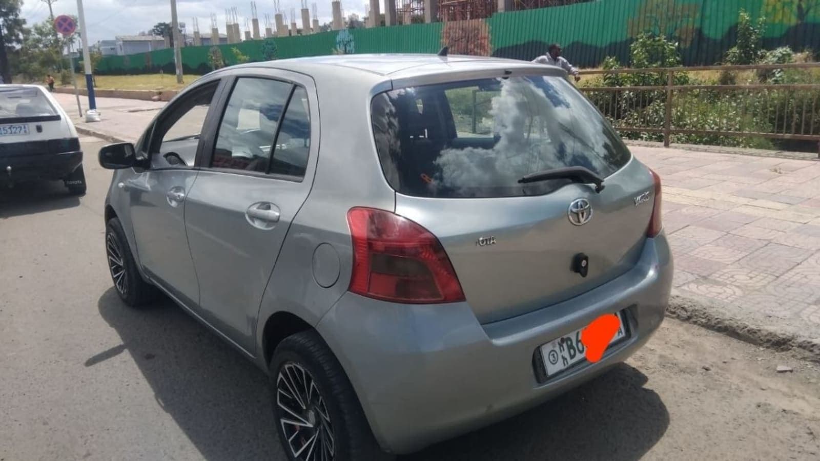 2006 Toyota Yaris Compact — photo 3