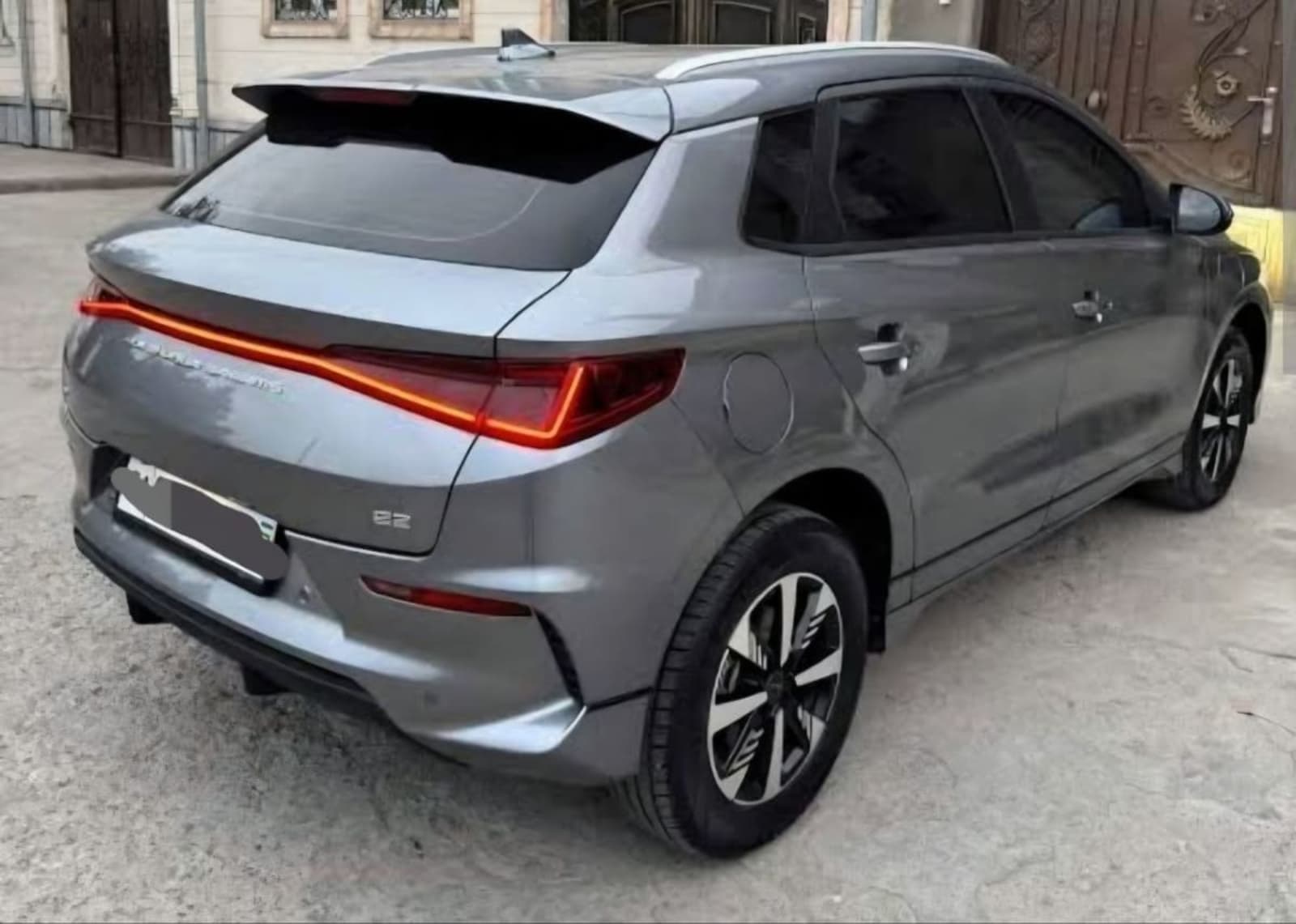 2025 BYD e2