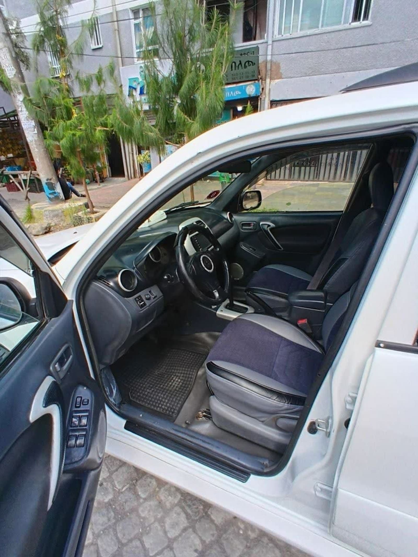 2005 Toyota Rav4 — photo 3