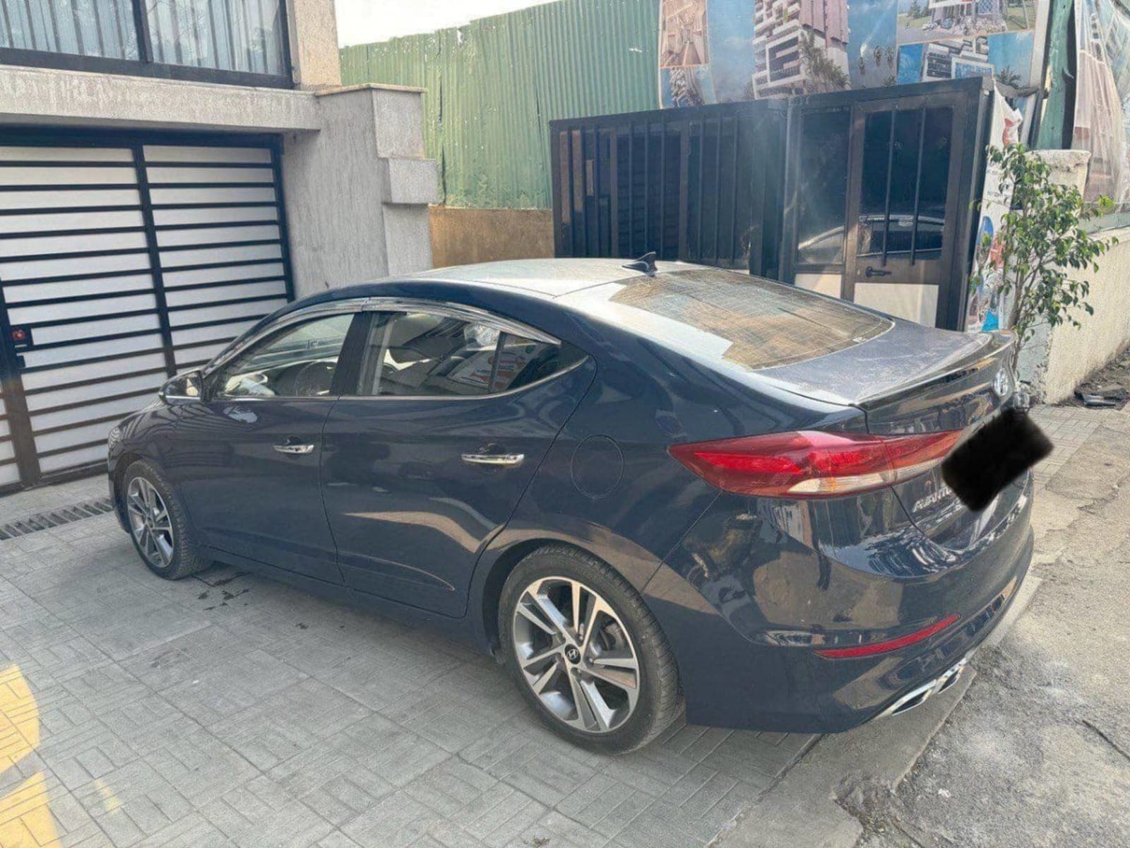 2017 Hyundai Avante — photo 2