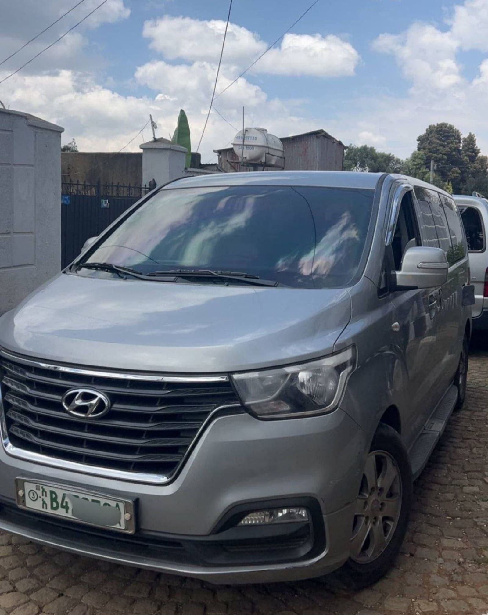 2020 Hyundai Grand Starex