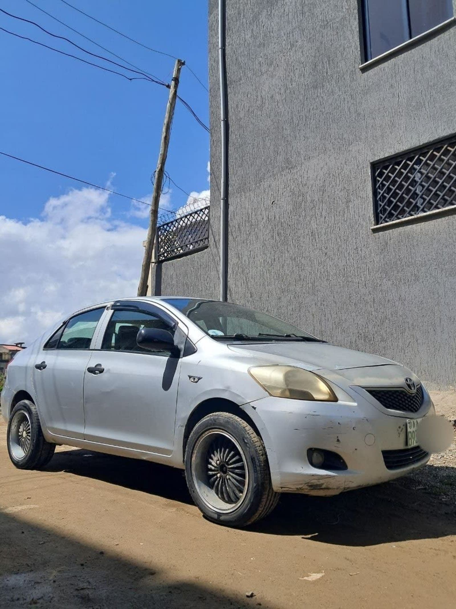 2009 Toyota Yaris — photo 4