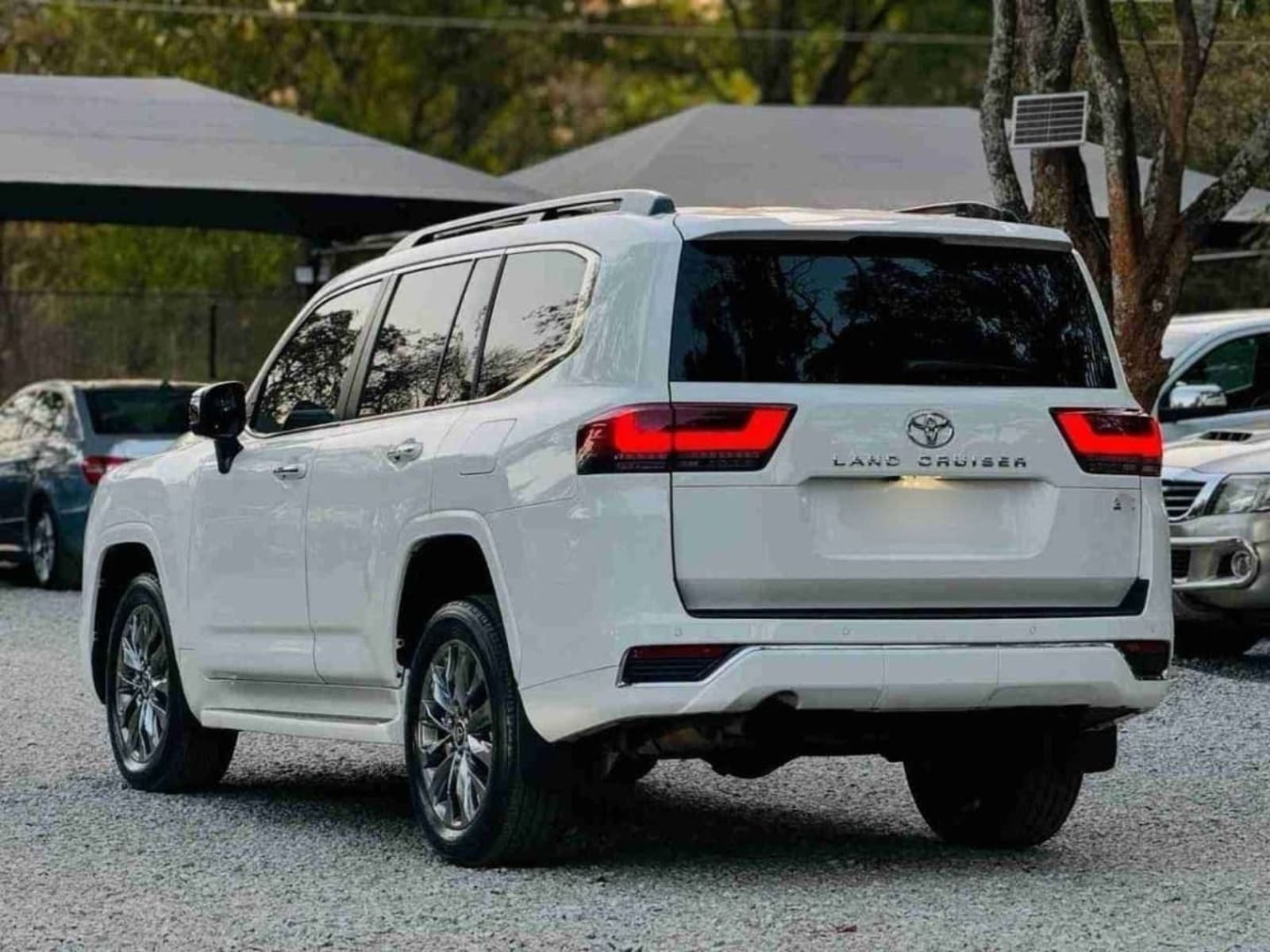 2022 TOYOTA LAND CRUISER V6 V.X.R — photo 1