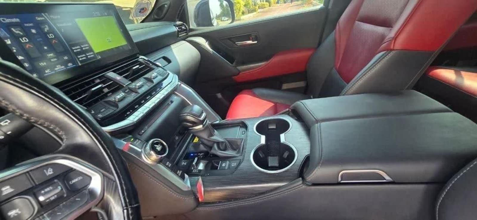 2023 Toyota Land Cruiser V6 VXR — photo 2