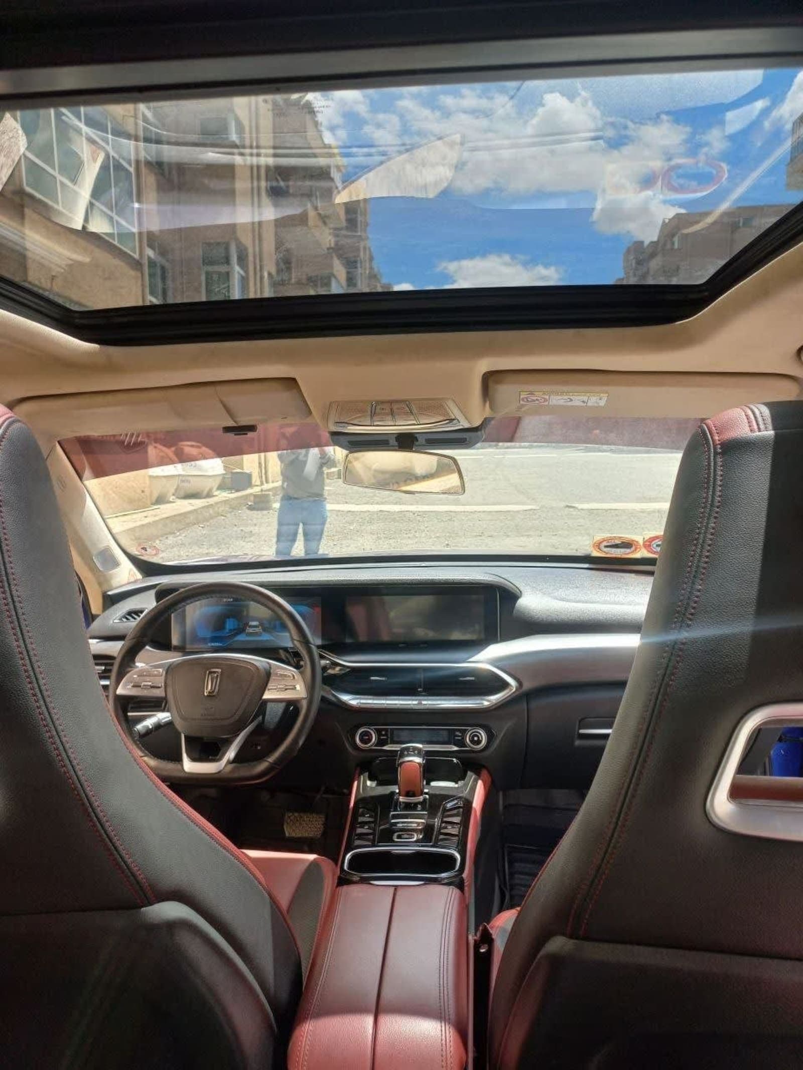 2022 FAW Bestune T77 — photo 7
