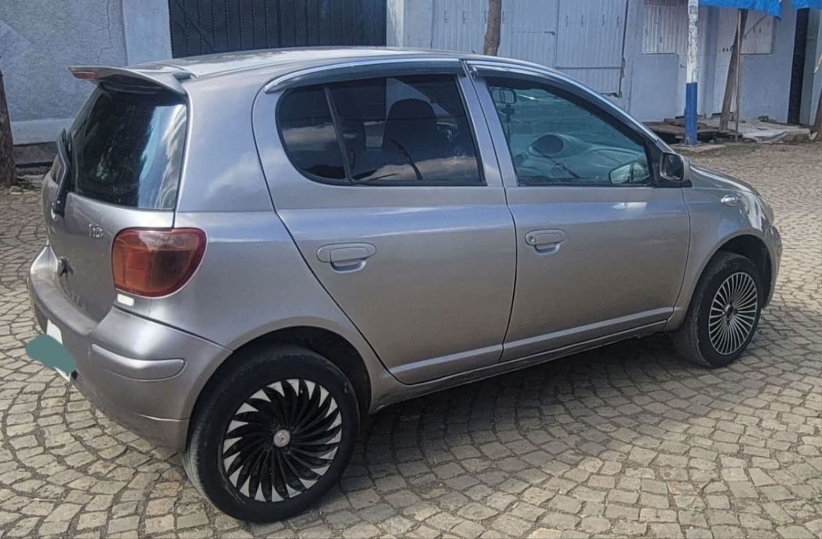2004 Toyota Vitz — photo 3
