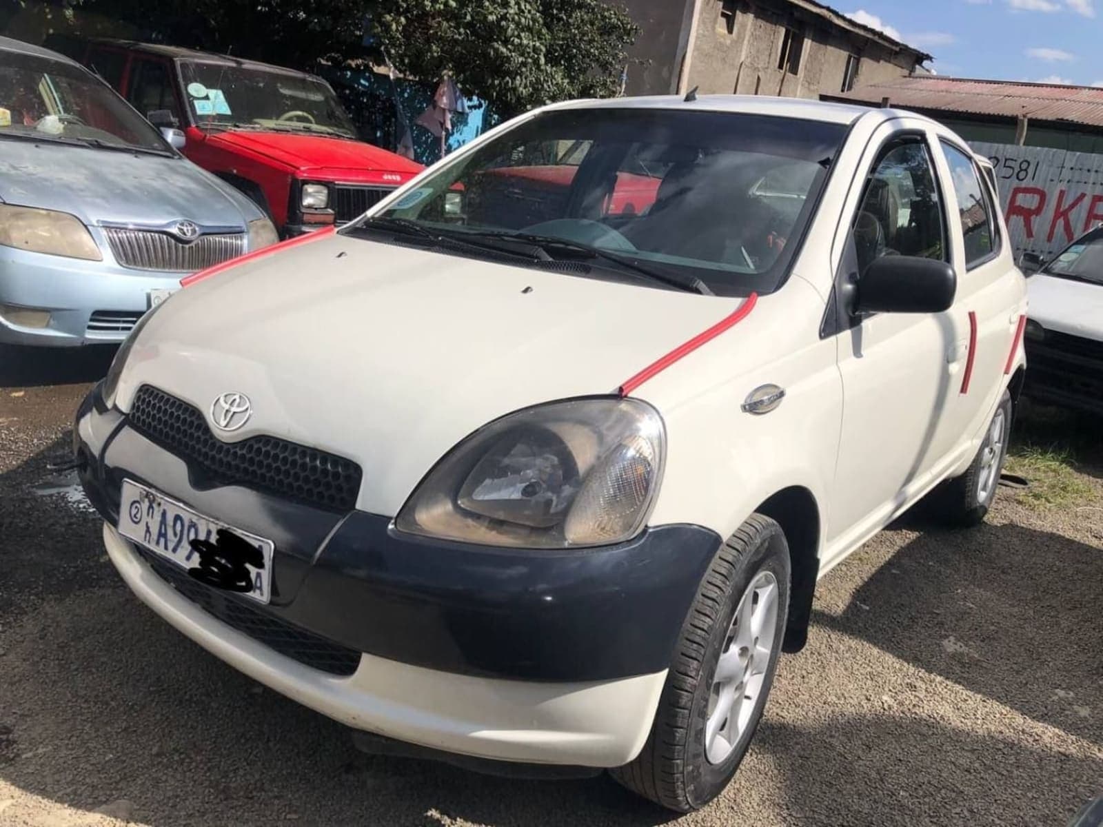 2002 Toyota Vitz — photo 4