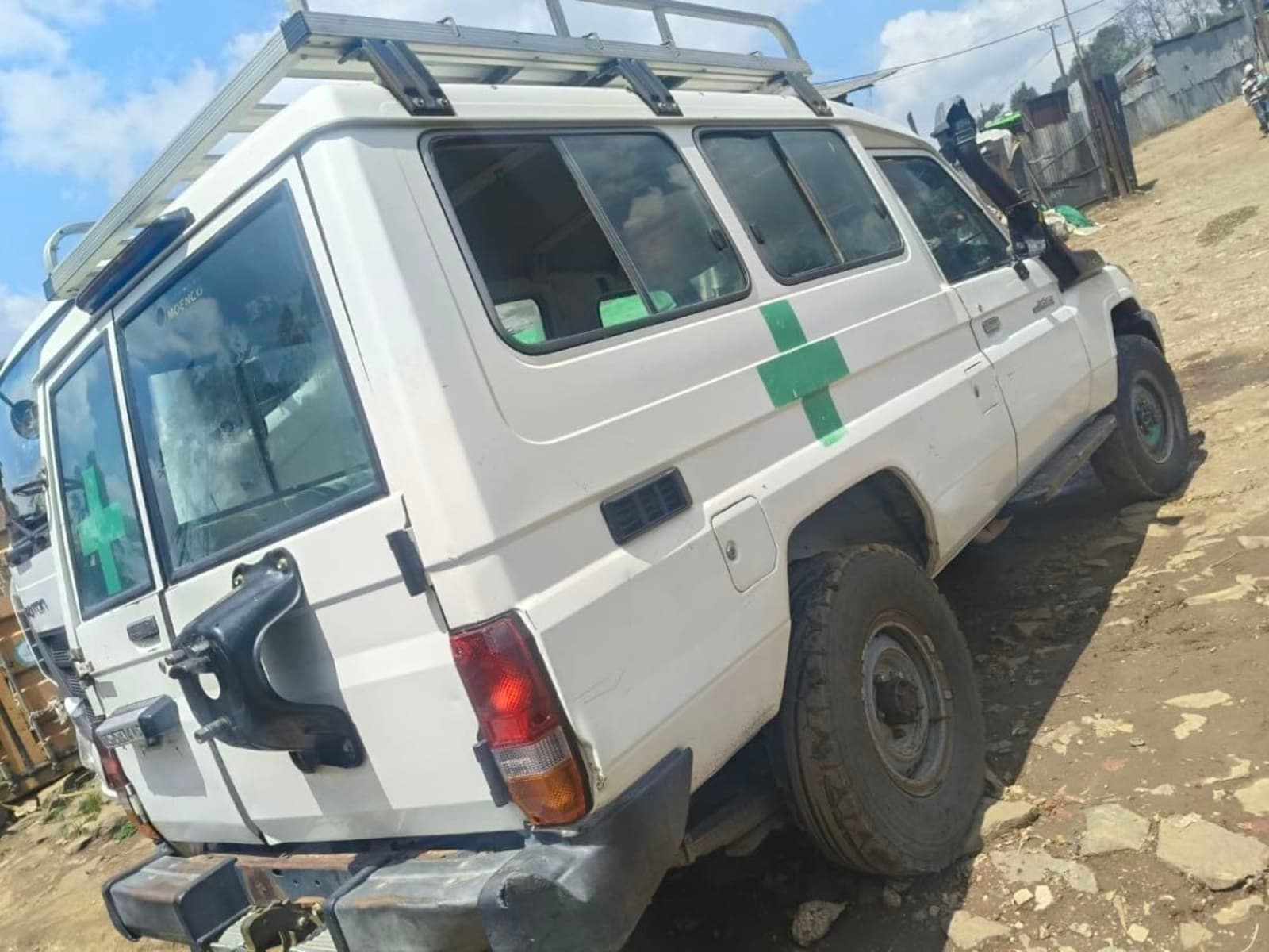 2012 Toyota Land Cruiser Long Base — photo 6
