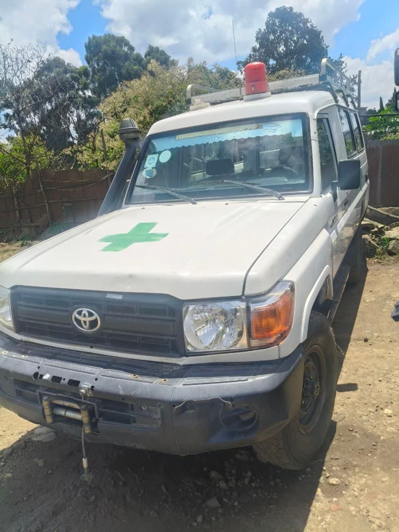2012 Toyota Land Cruiser Long Base — photo 8