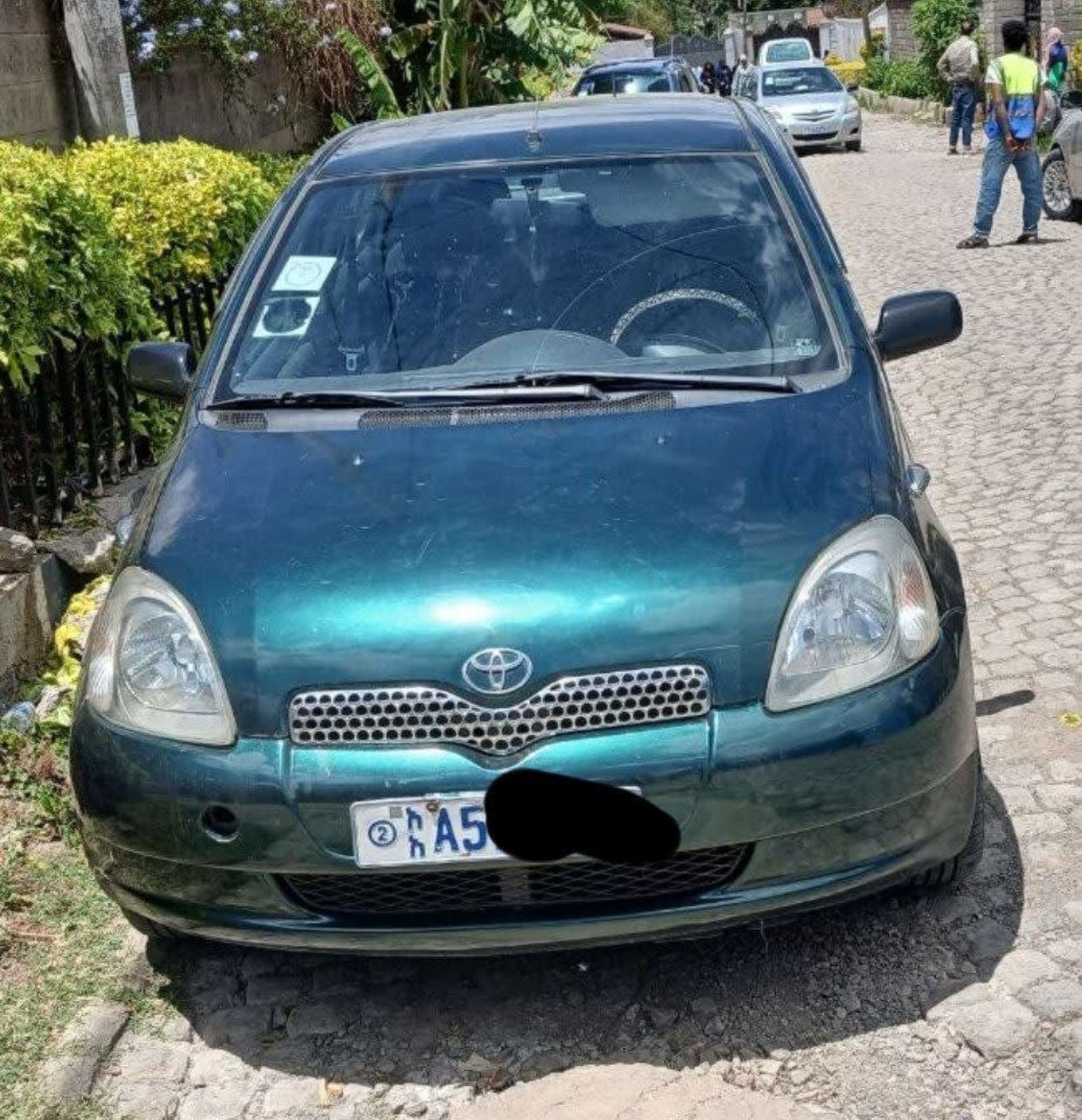 2002 Toyota Vitz Yaris — photo 1