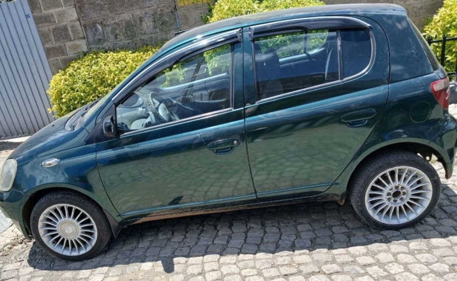2002 Toyota Vitz Yaris — photo 3