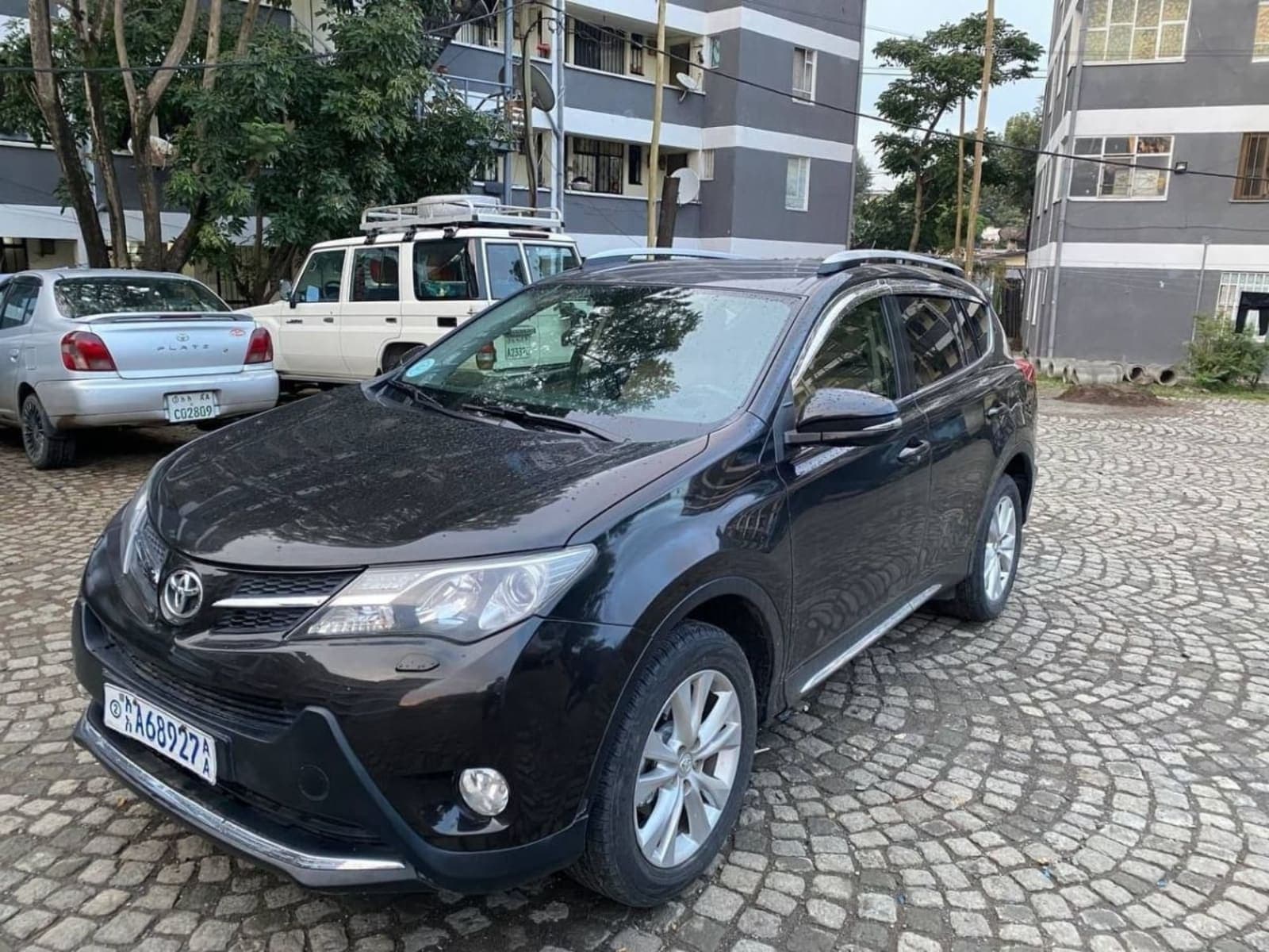 2015 Toyota RAV-4 — photo 1