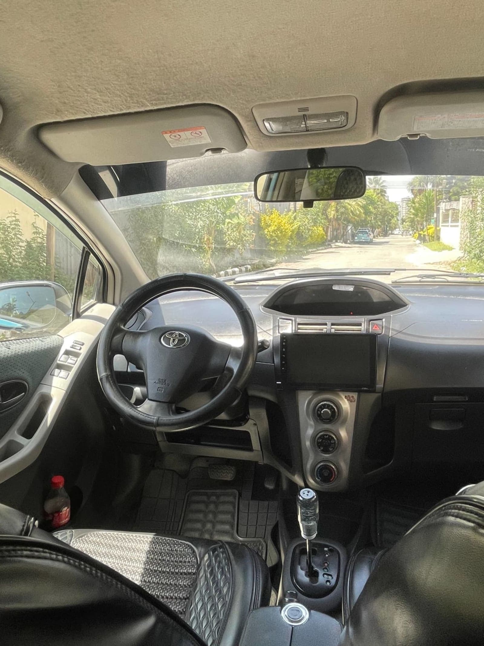 2007 Toyota Yaris Compact — photo 2