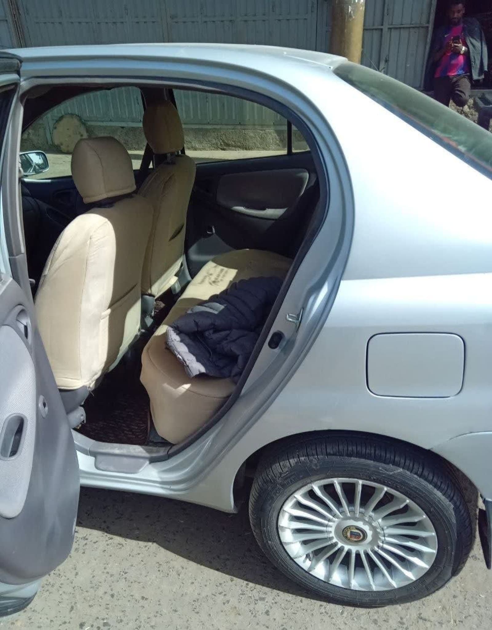 2001 Toyota Platez — photo 3
