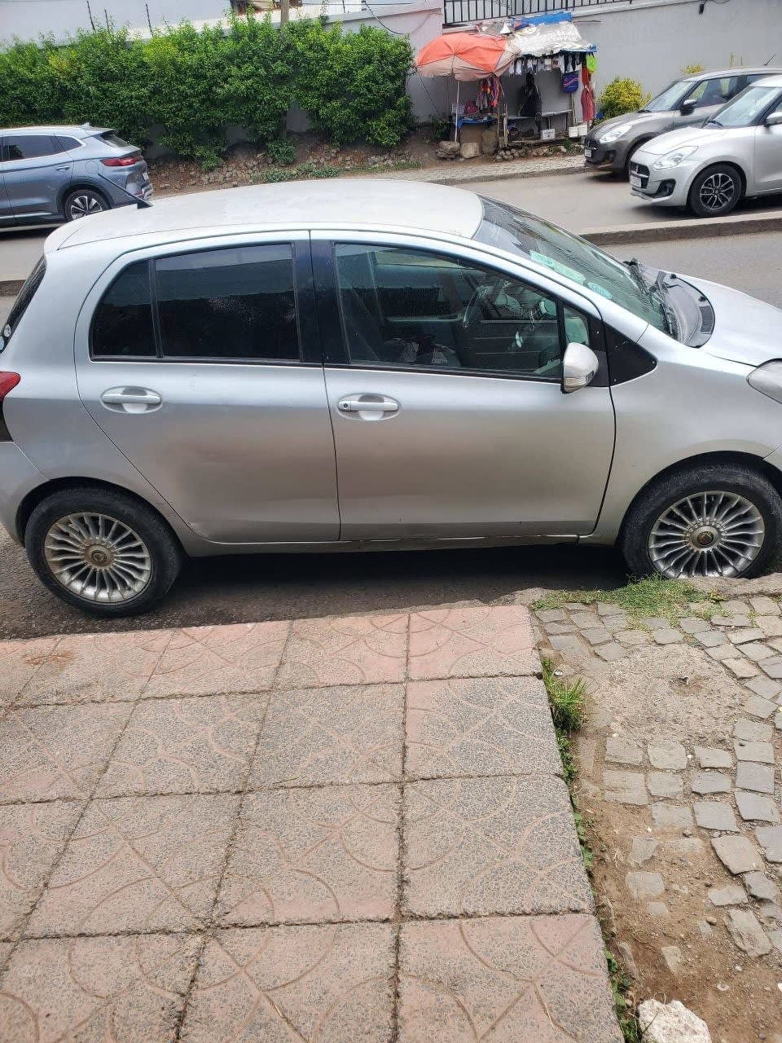 2008 Toyota Yaris Compact — photo 3