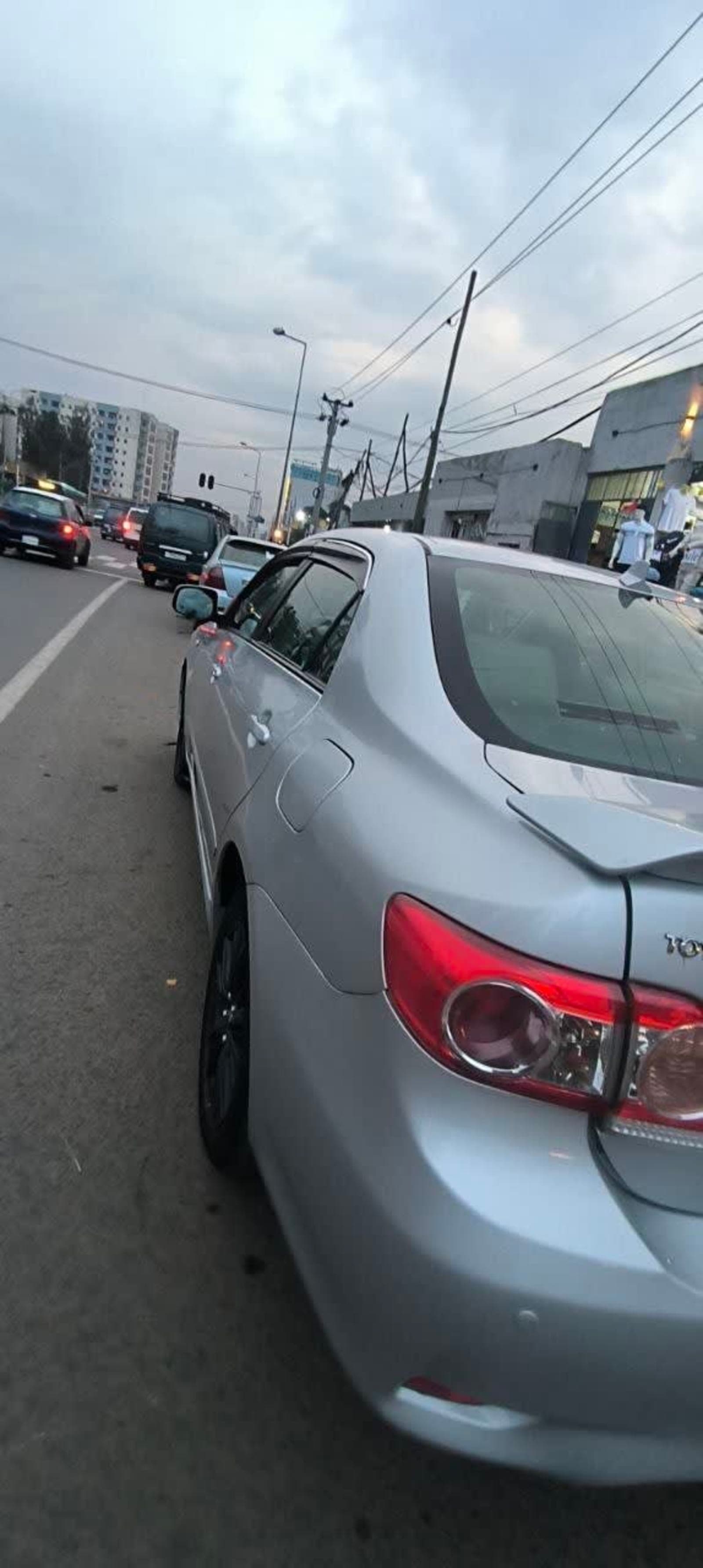 2012 Toyota Corolla — photo 2