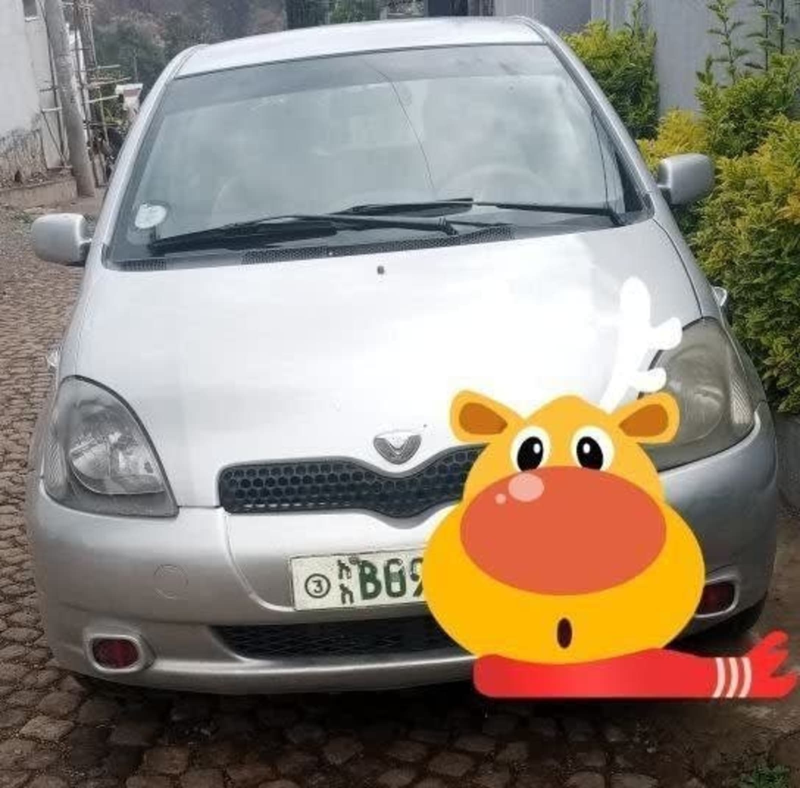 2001 Toyota Vitz — photo 1