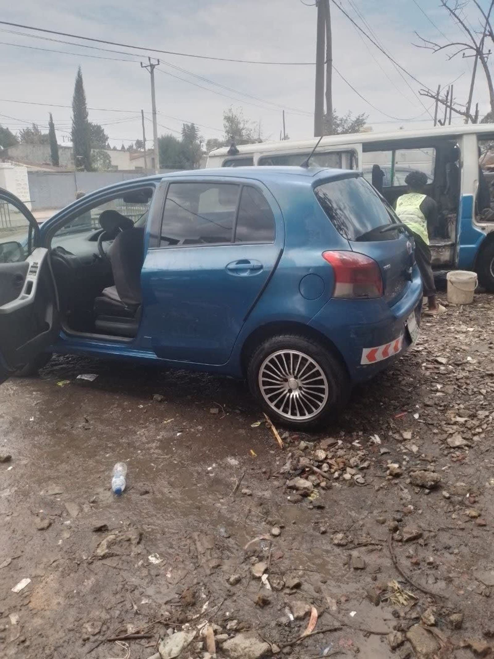 2006 Toyota Yaris Compact — photo 1