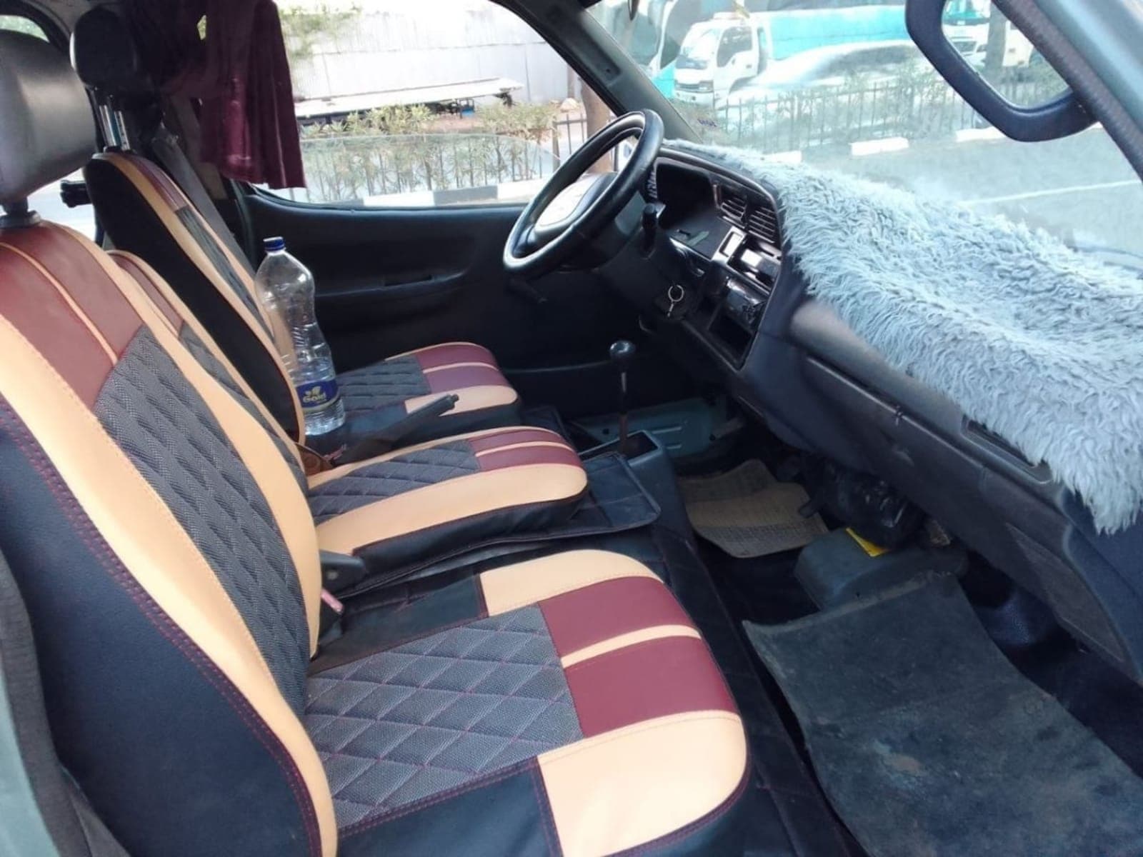 2004 Toyota 5L minibus — photo 5