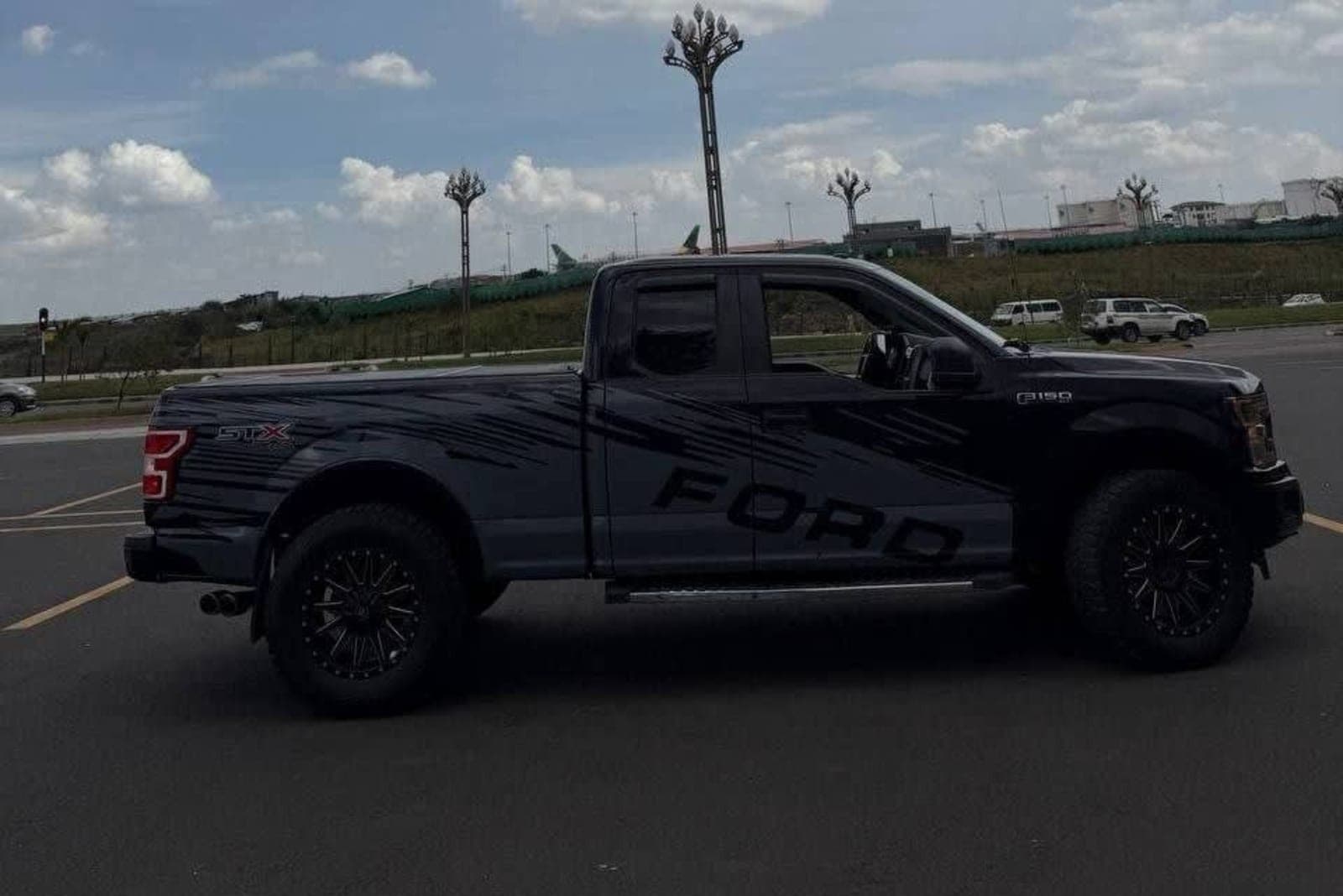 2020 Ford F-150 XLT — photo 2