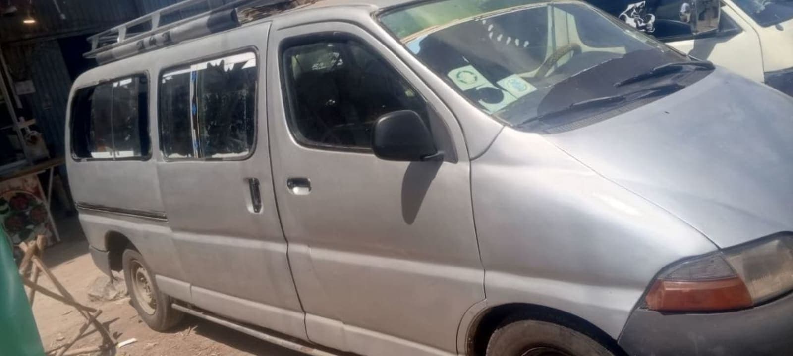 2000 Toyota 2L — photo 2