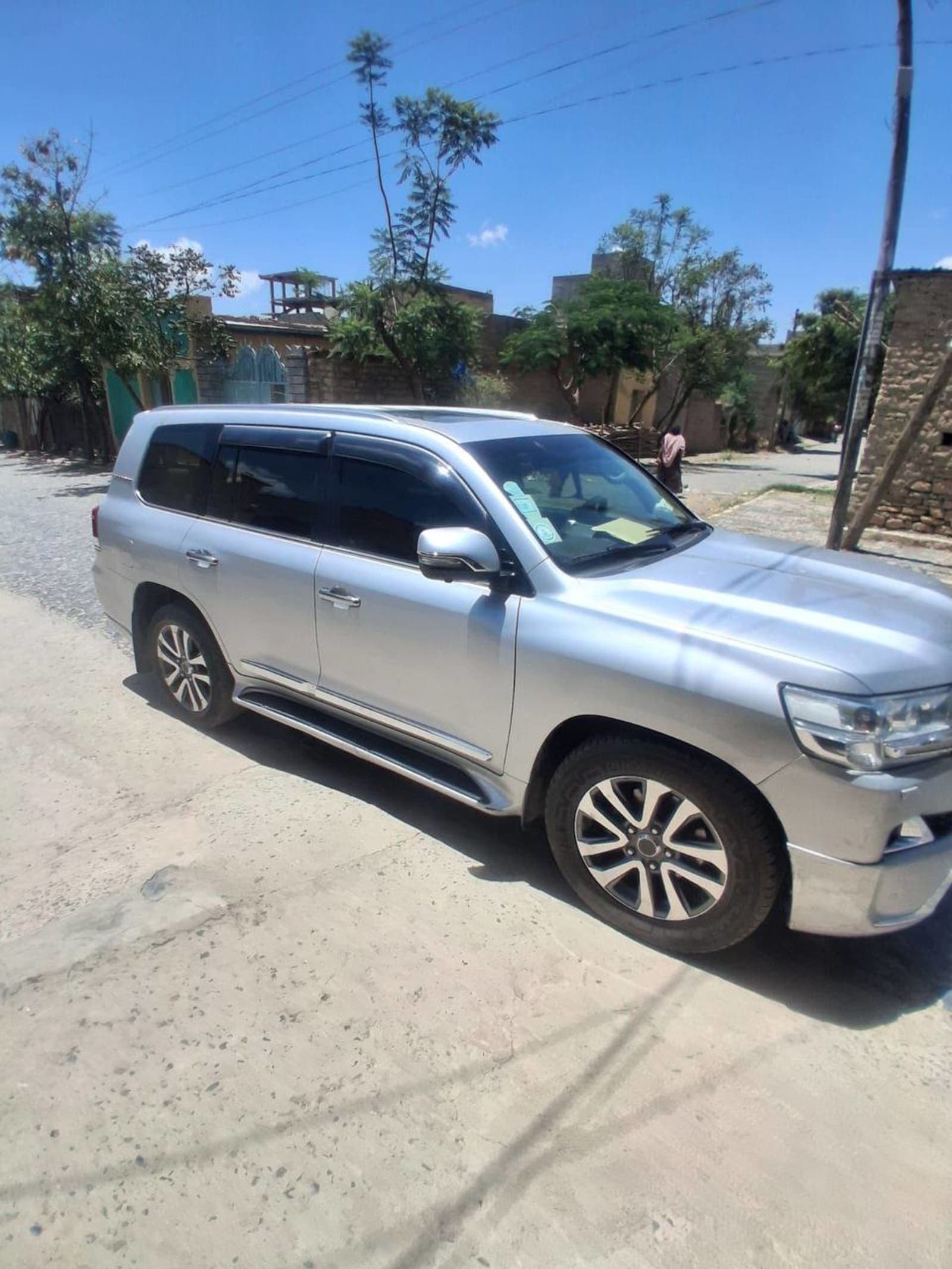 2019 Toyota Landcruiser V8 โ photo 3