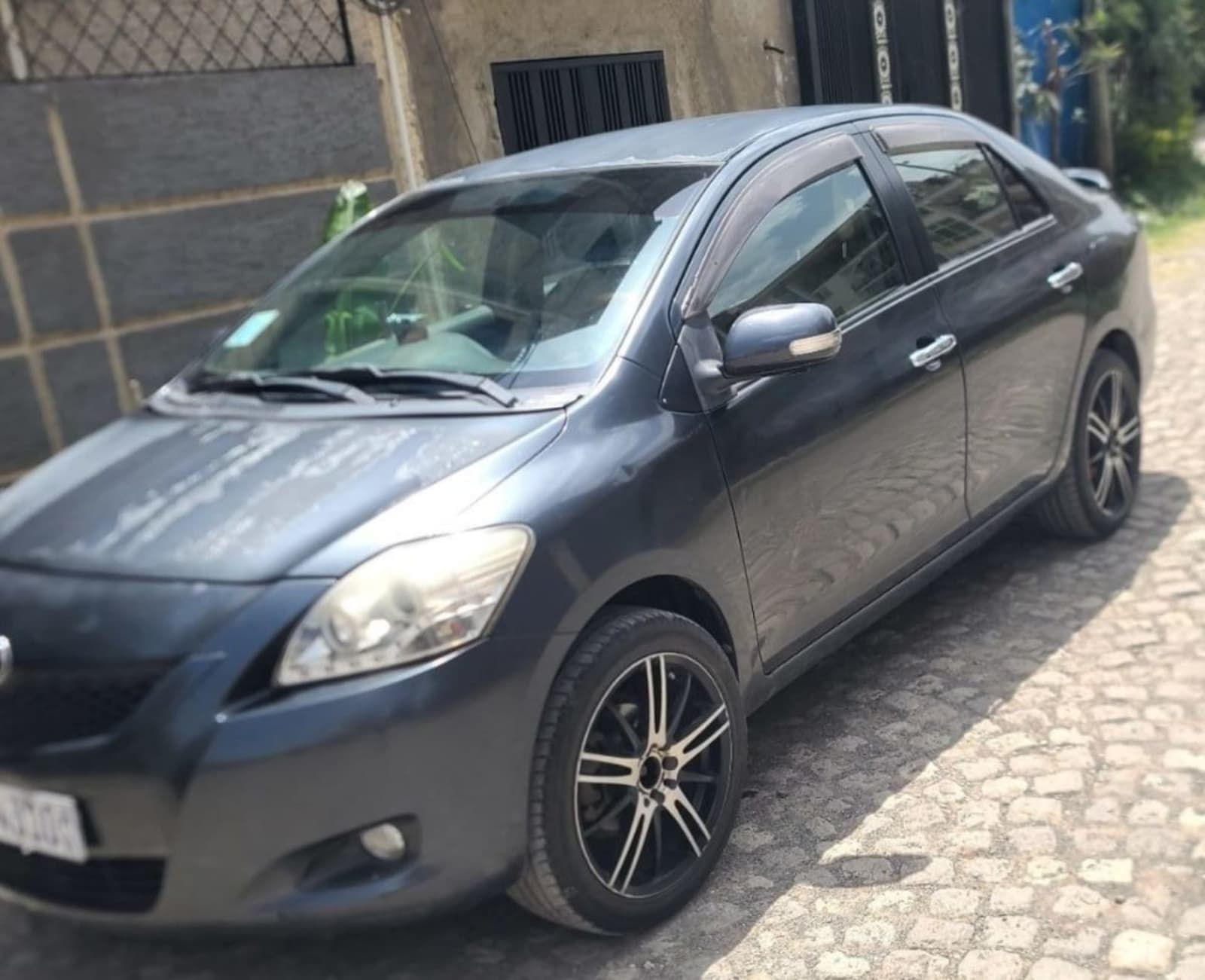 2009 Toyota Yaris Belta — photo 6