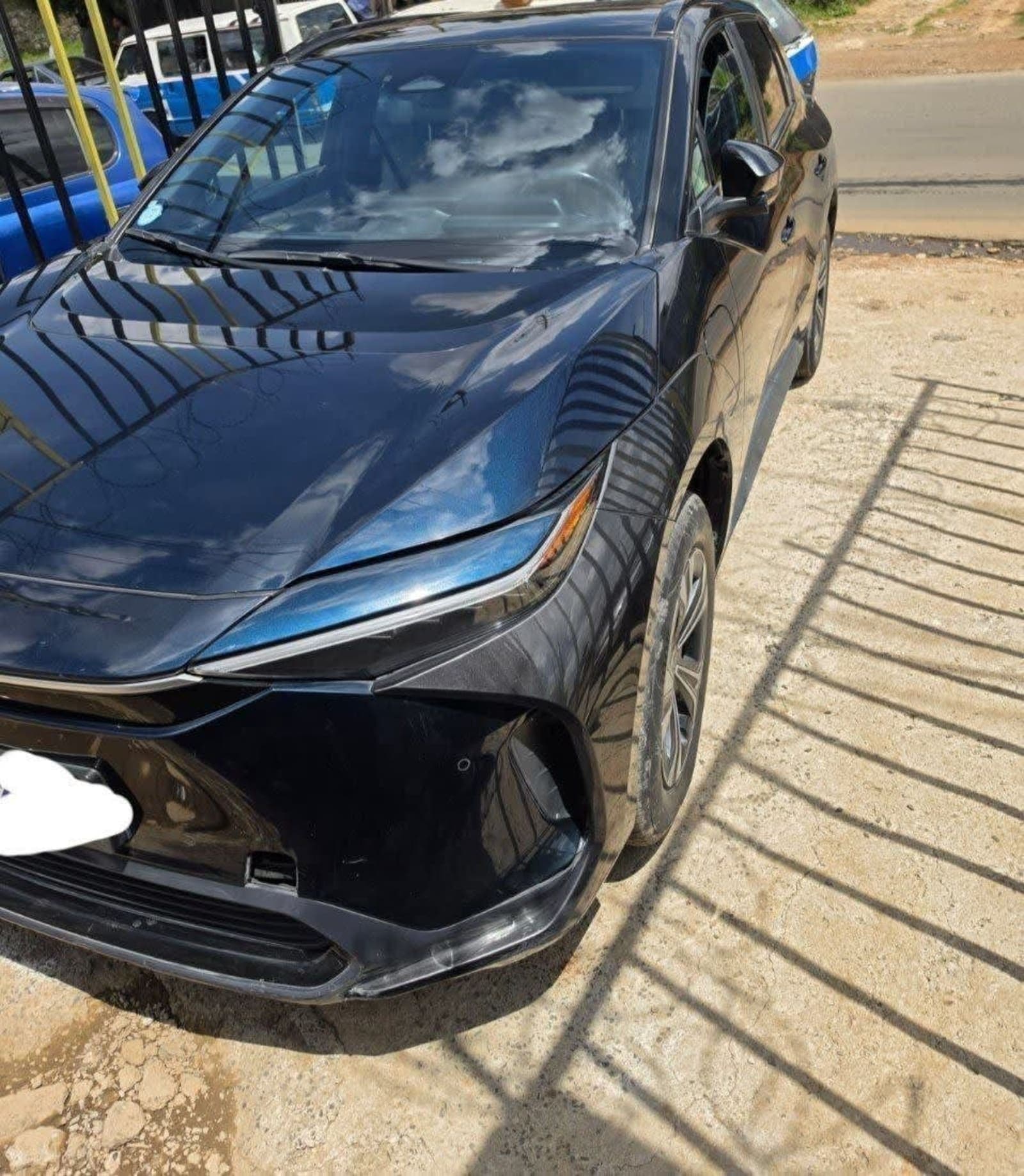 2023 Toyota BZ4X EV — photo 3