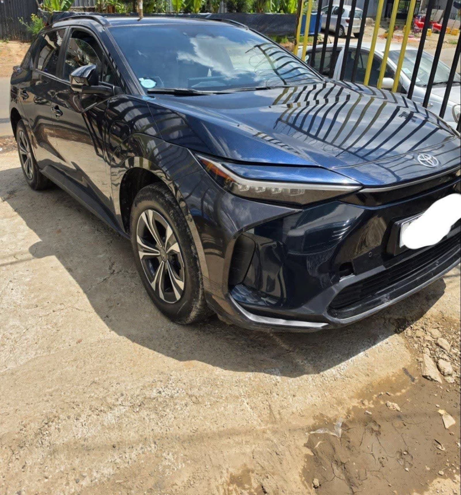 2023 Toyota BZ4X EV — photo 4