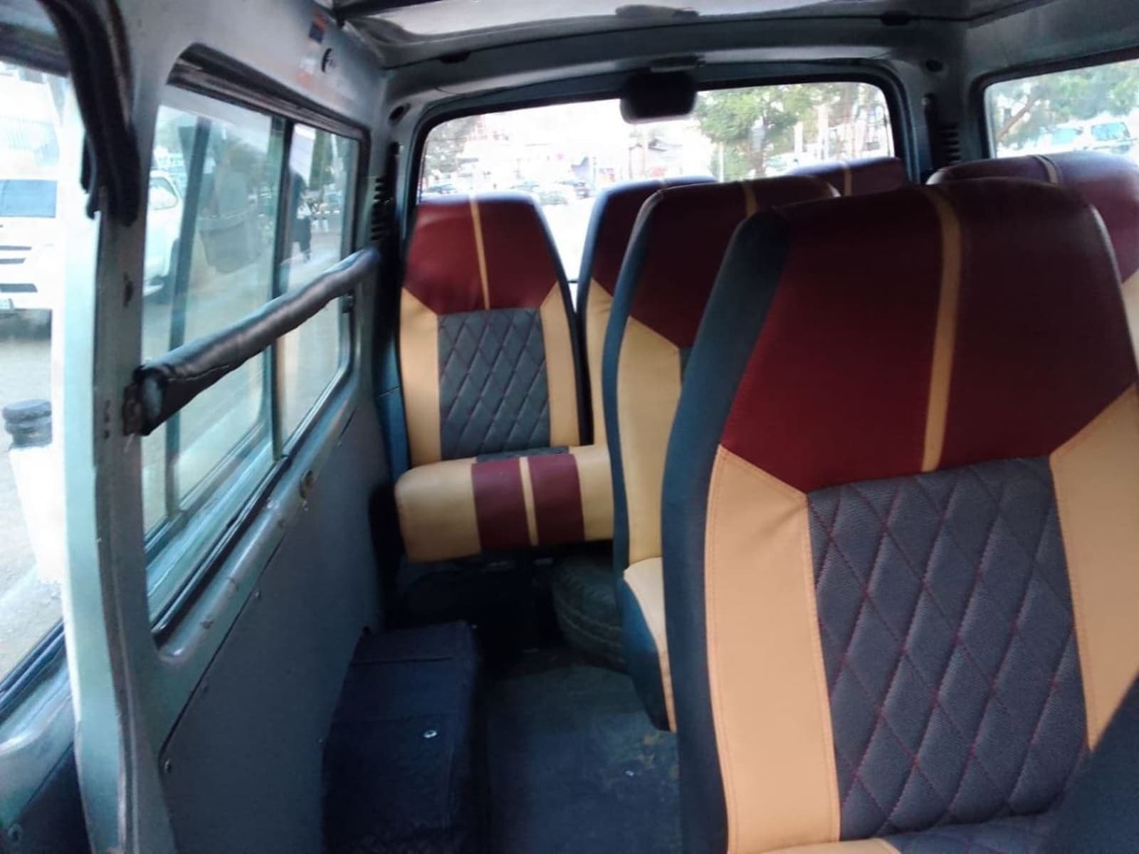 2004 Toyota 5L minibus — photo 2
