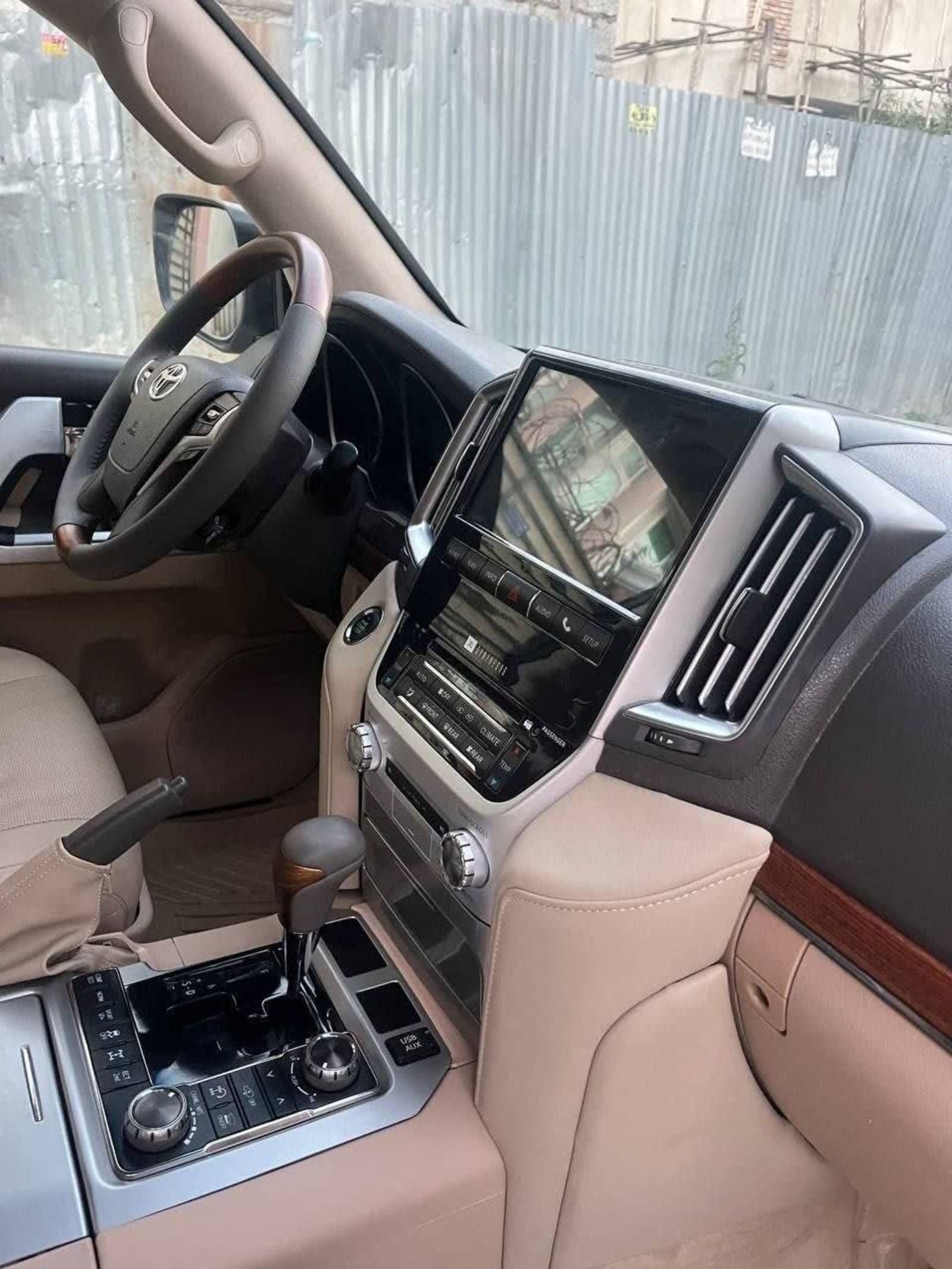 2016 Toyota Landcruiser V-XR — photo 2