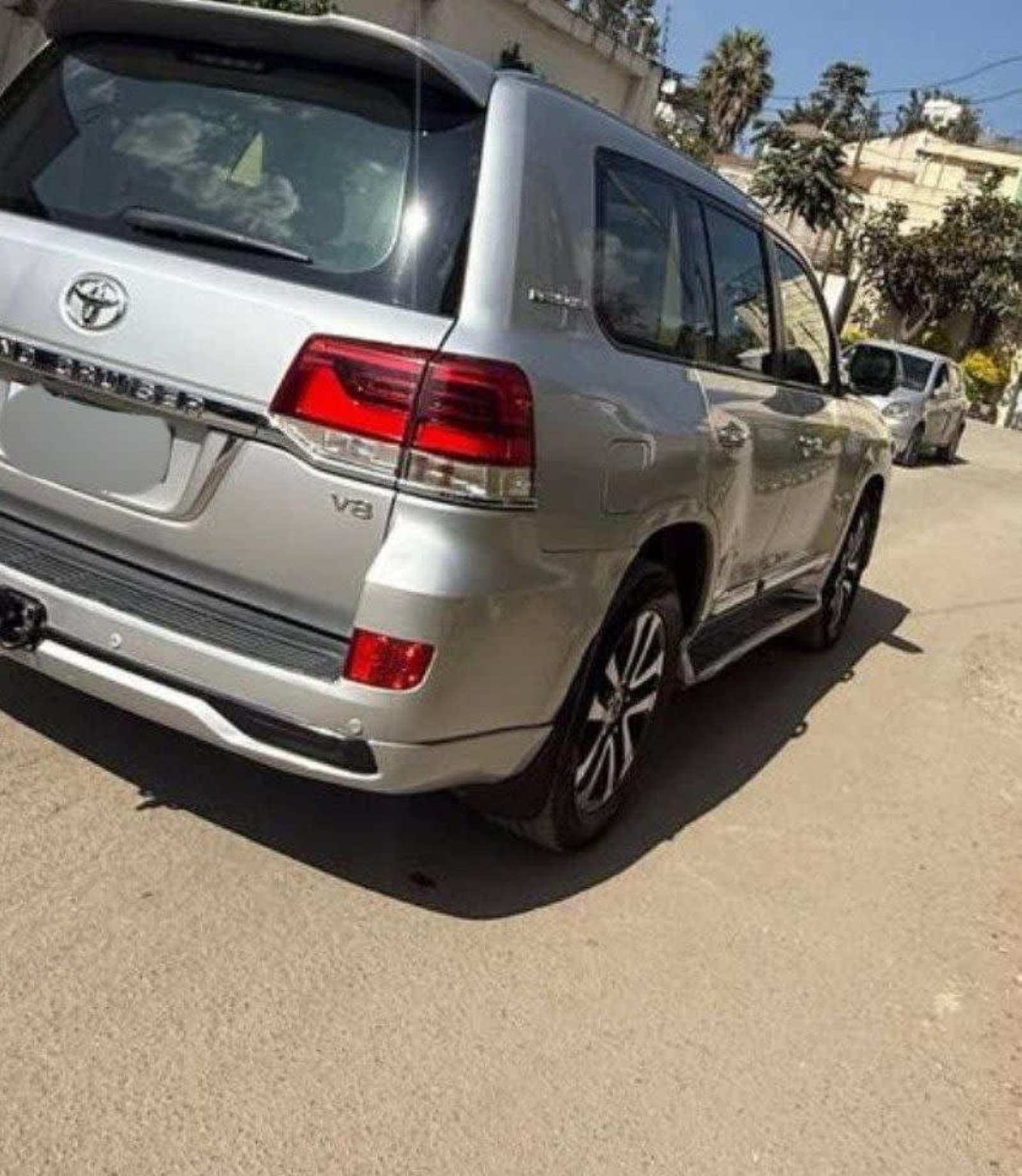 2016 Toyota Landcruiser V-XR — photo 4