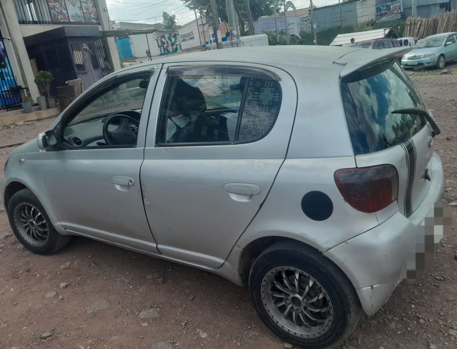 2001 Toyota Vitz — photo 5