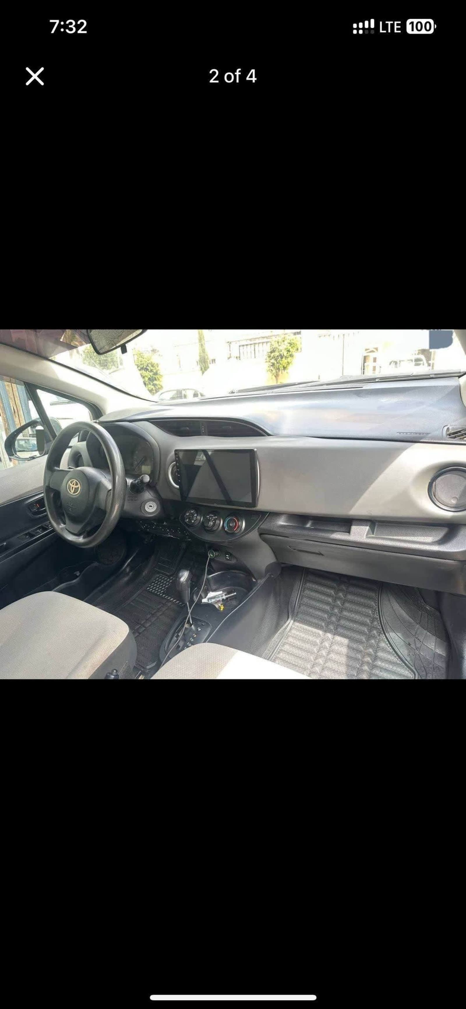 2012 Toyota Yaris โ photo 1