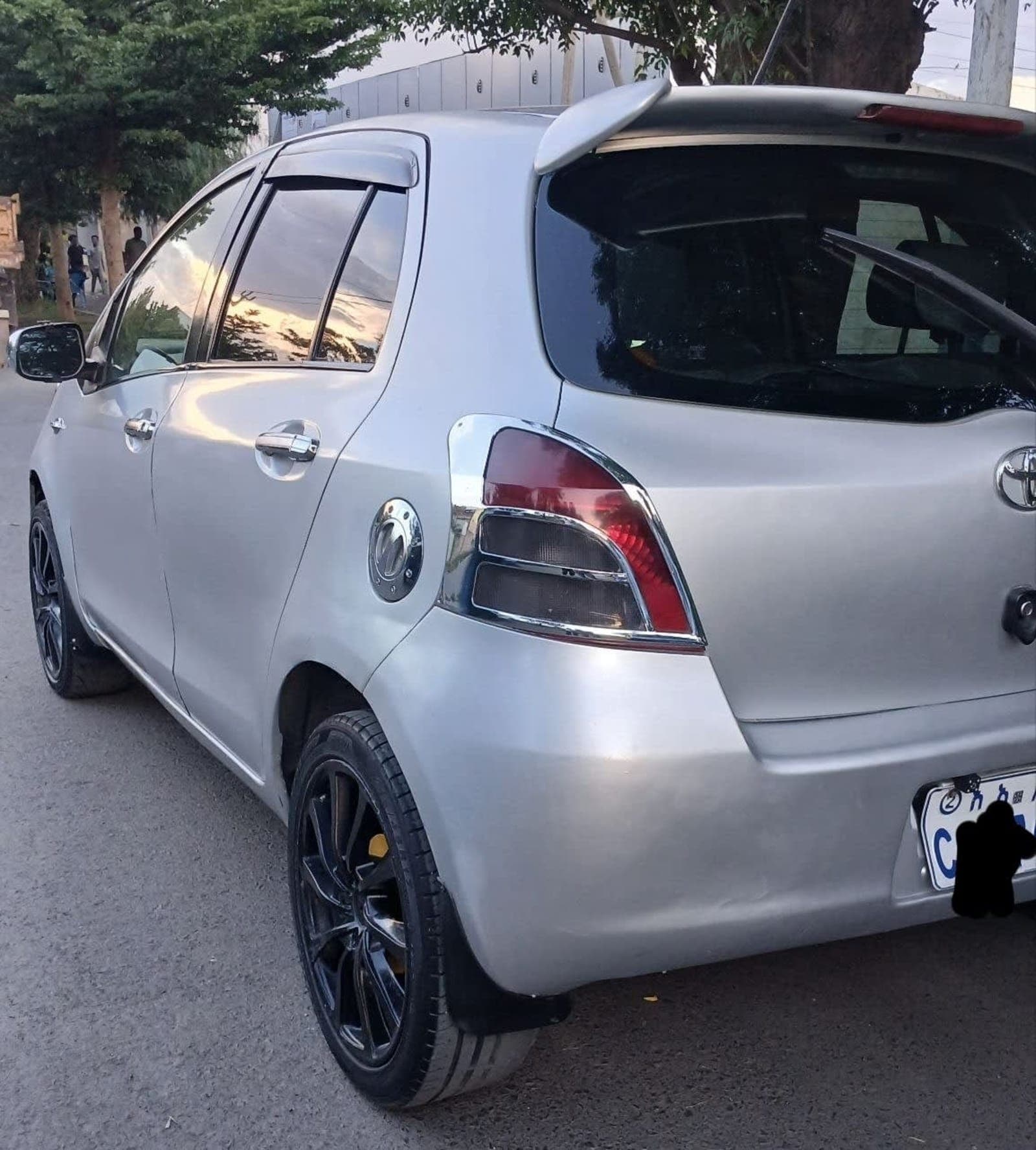 2005 Toyota Yaris — photo 2